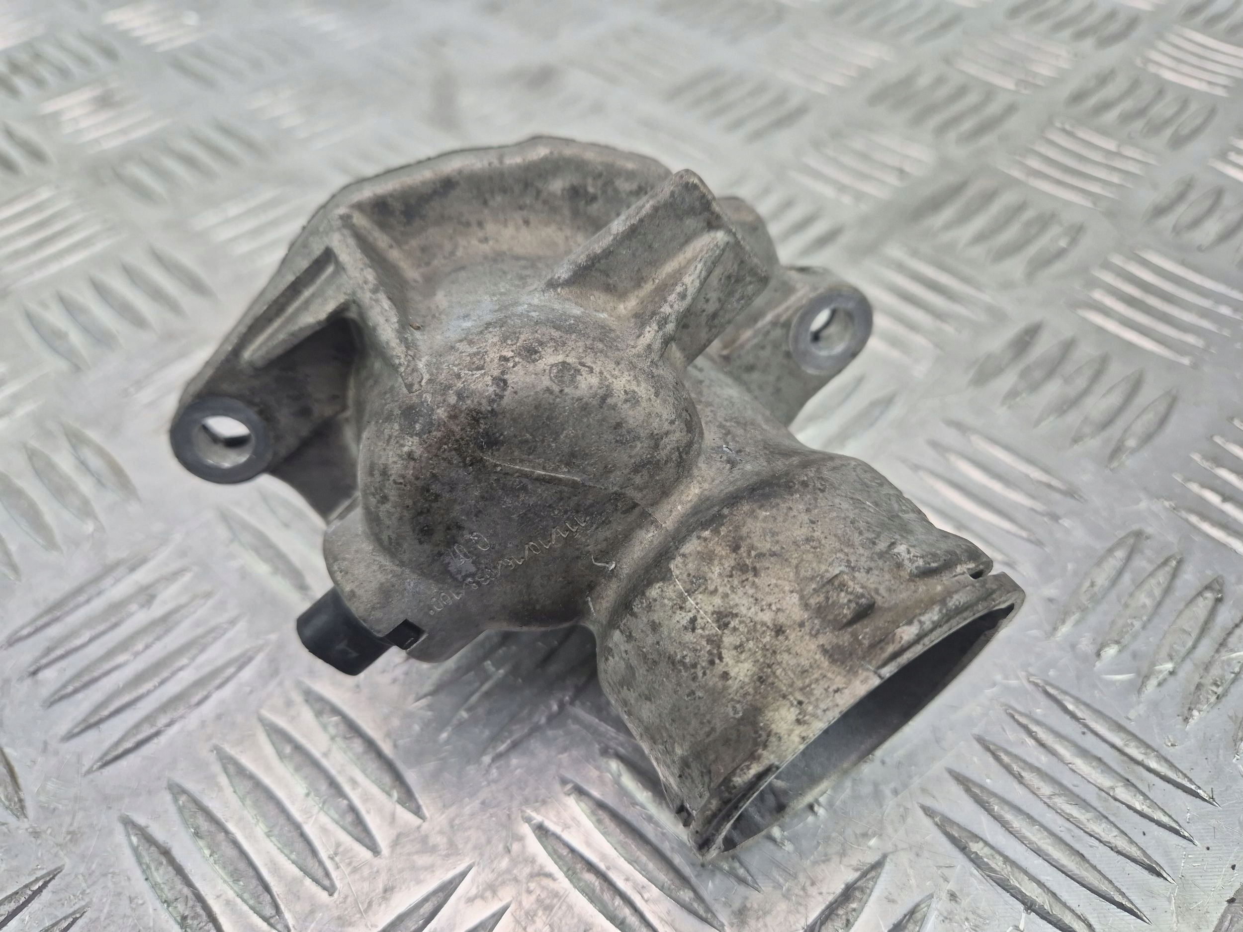 termostato Mercedes E350 W212 A2722000115 M272.977