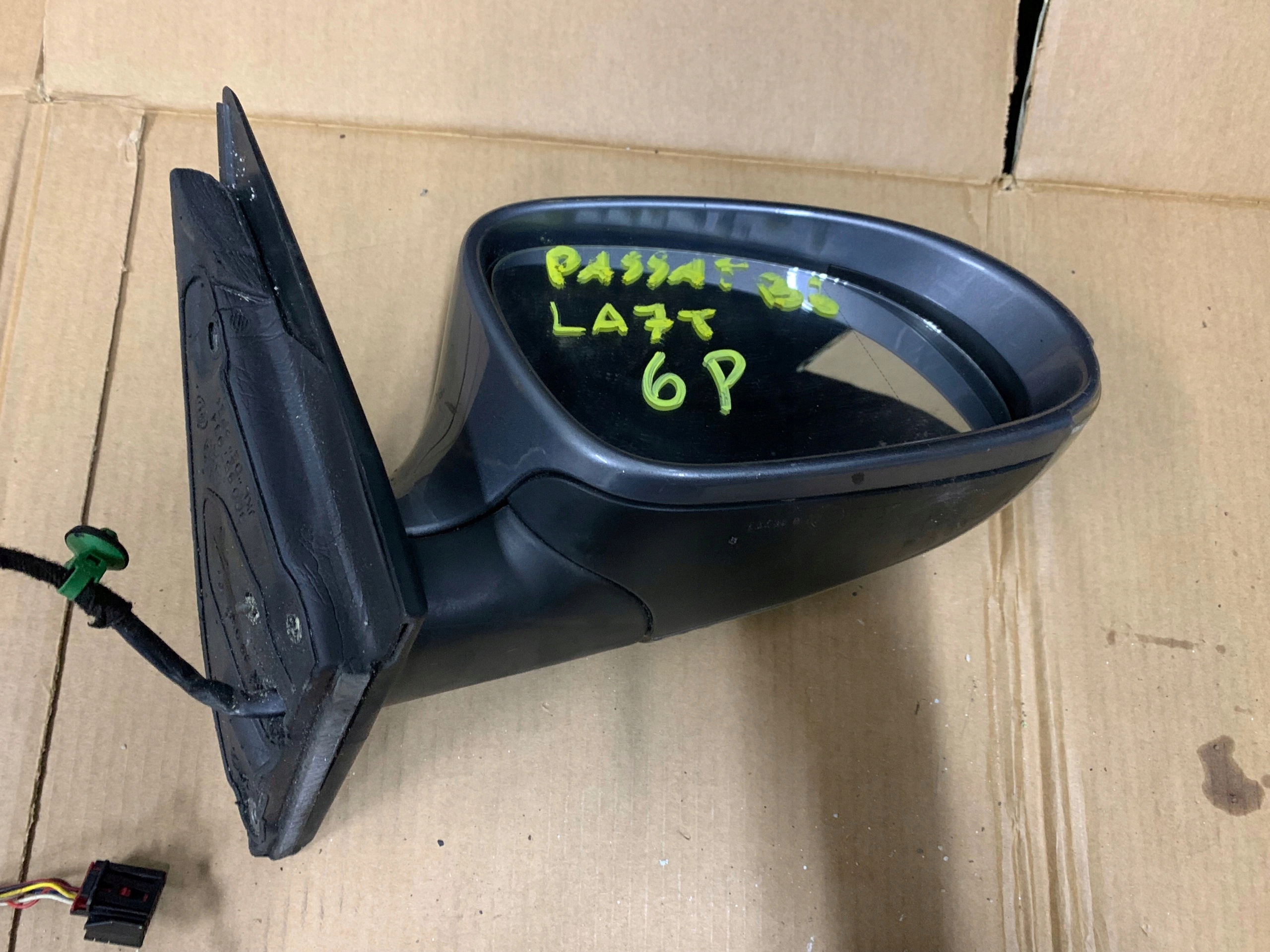 VW PASSAT B6 mirror right LA7T 6 vertical