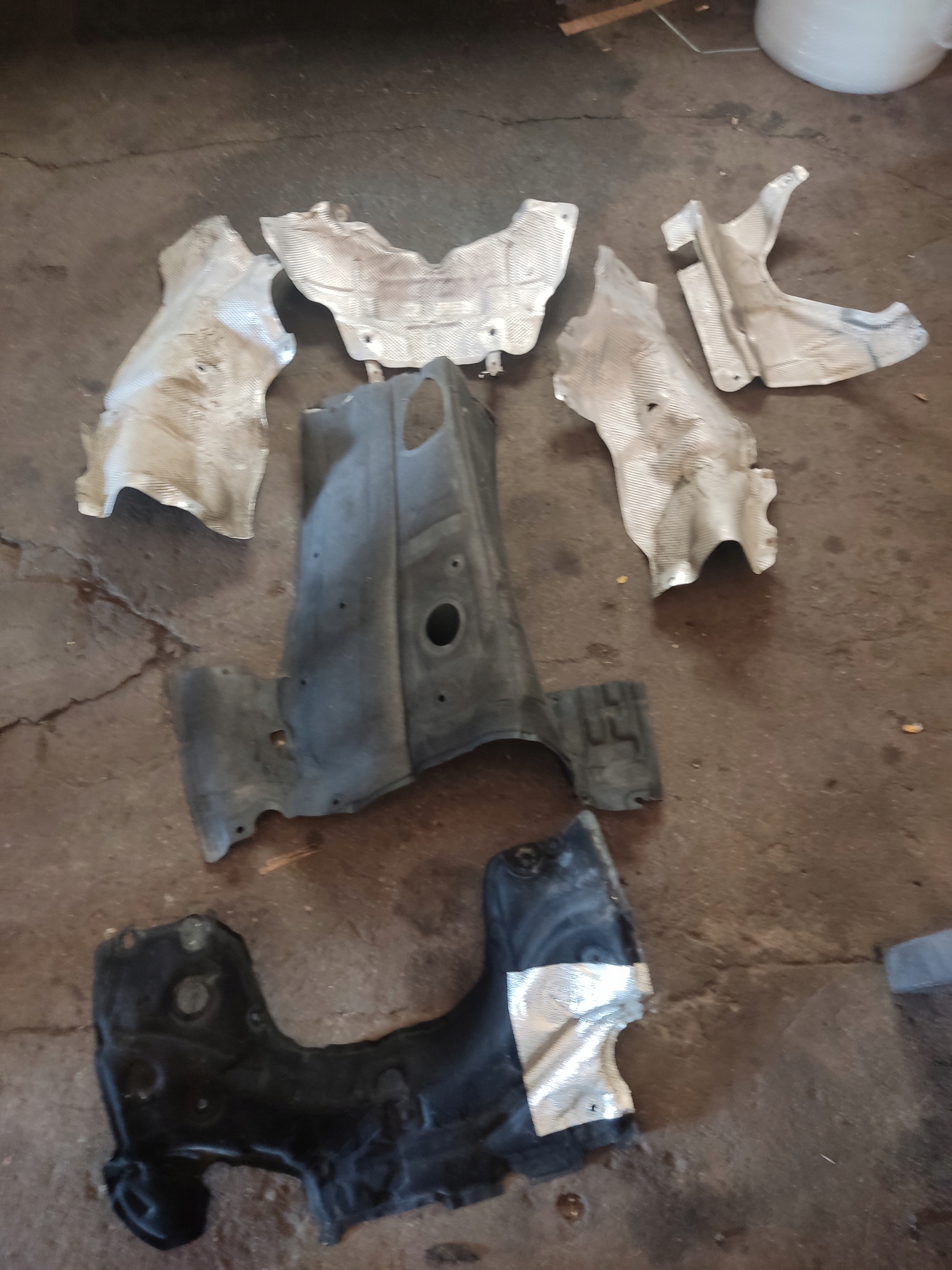 BMW F20 F21 звукоізоляція перегородки тепловий екран