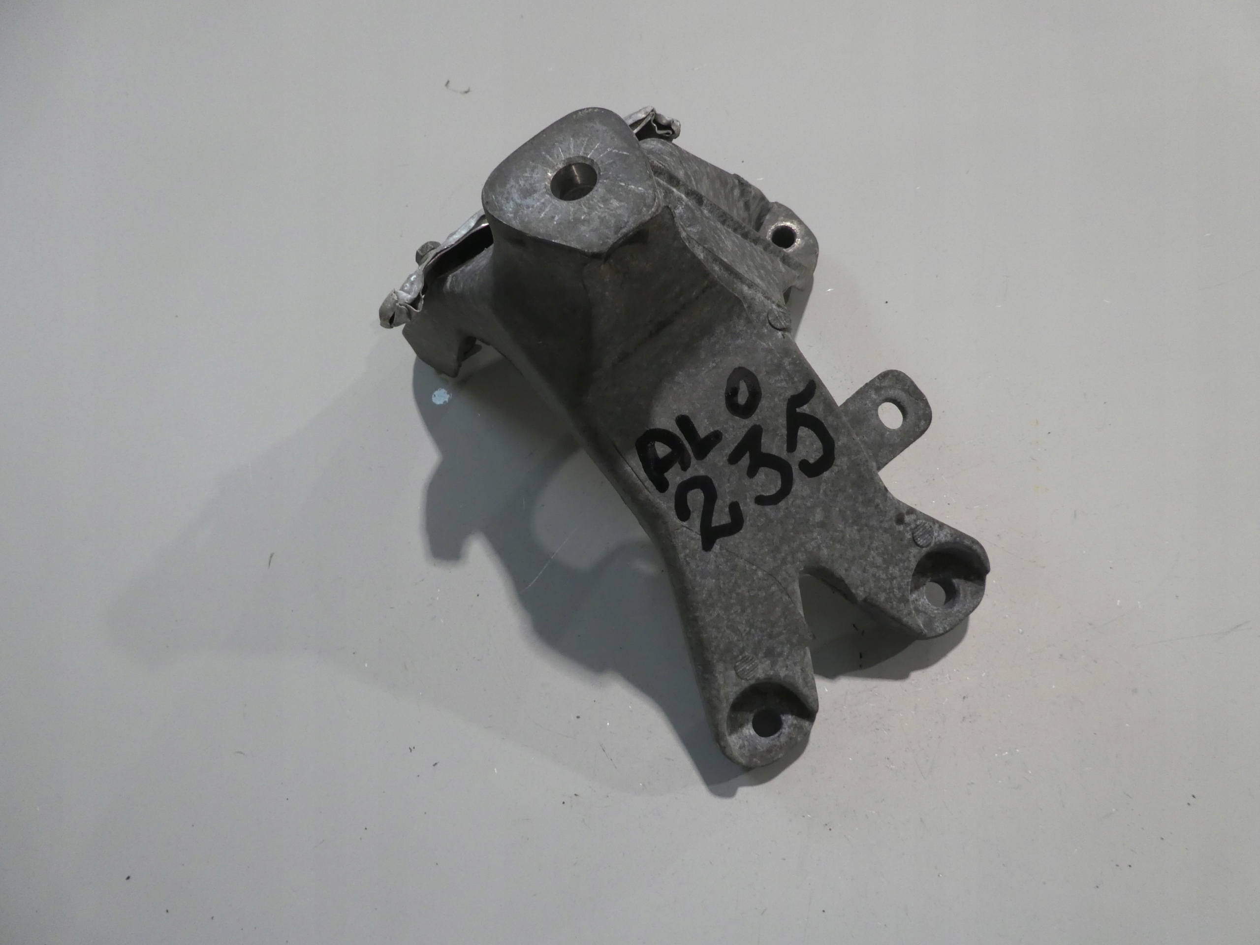 engine mount right AUDI A4 B8 A5 8K0199308CA