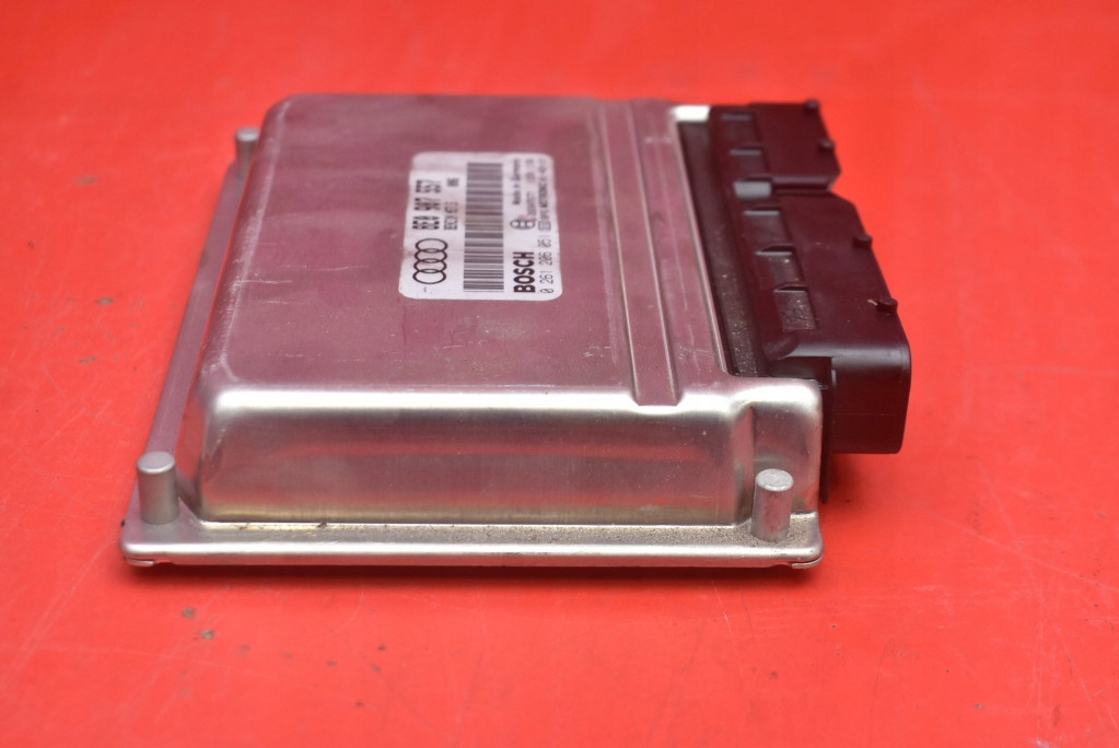 control unit computer of the engine 8E0907557 AUDI A4 B6 2.0 20V 131 KM 00-05