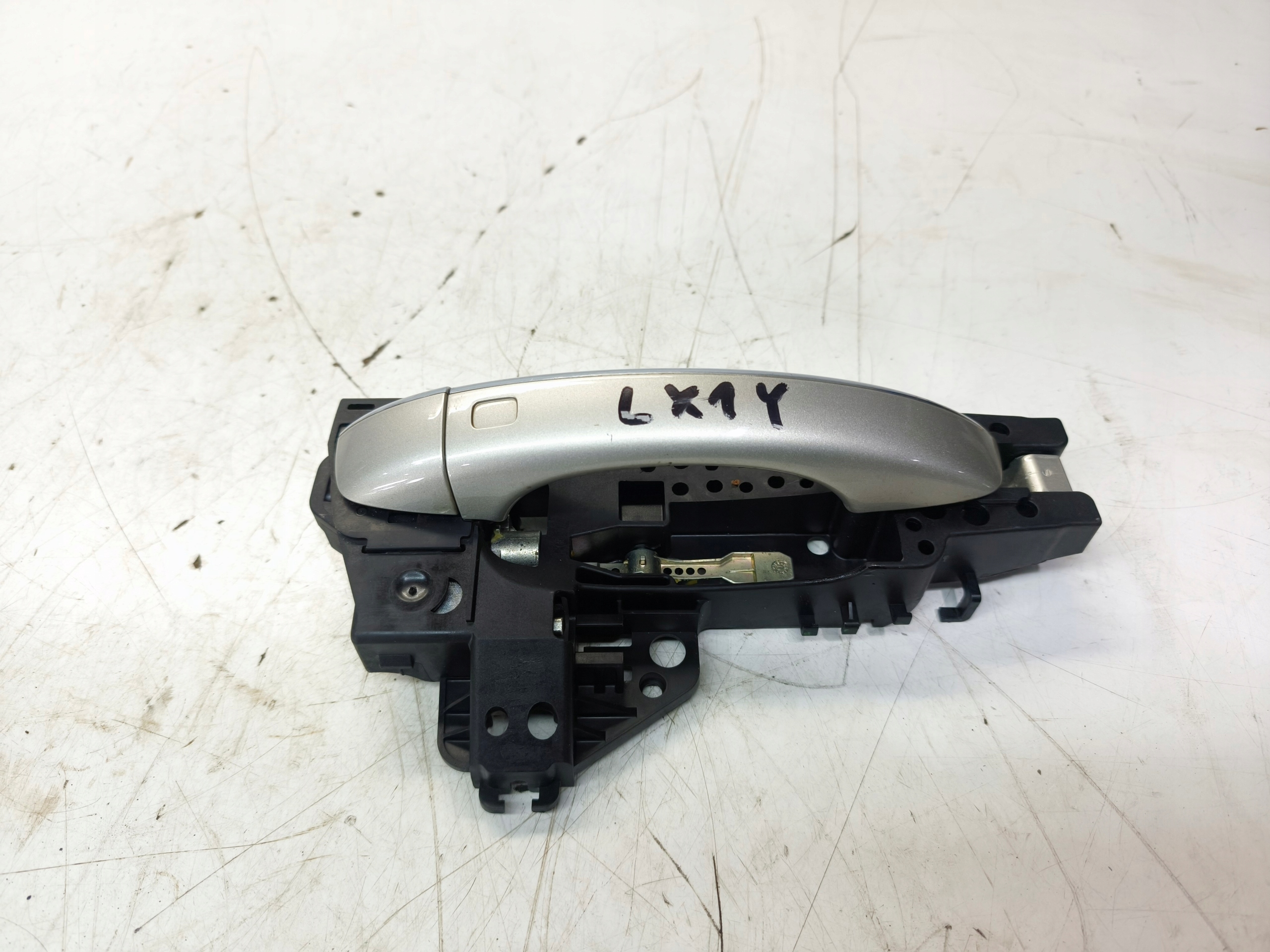 Türgriff rechts vorne oder heck AUDI Q5 8R LIFT 8T0837886 LX1Y CHROM