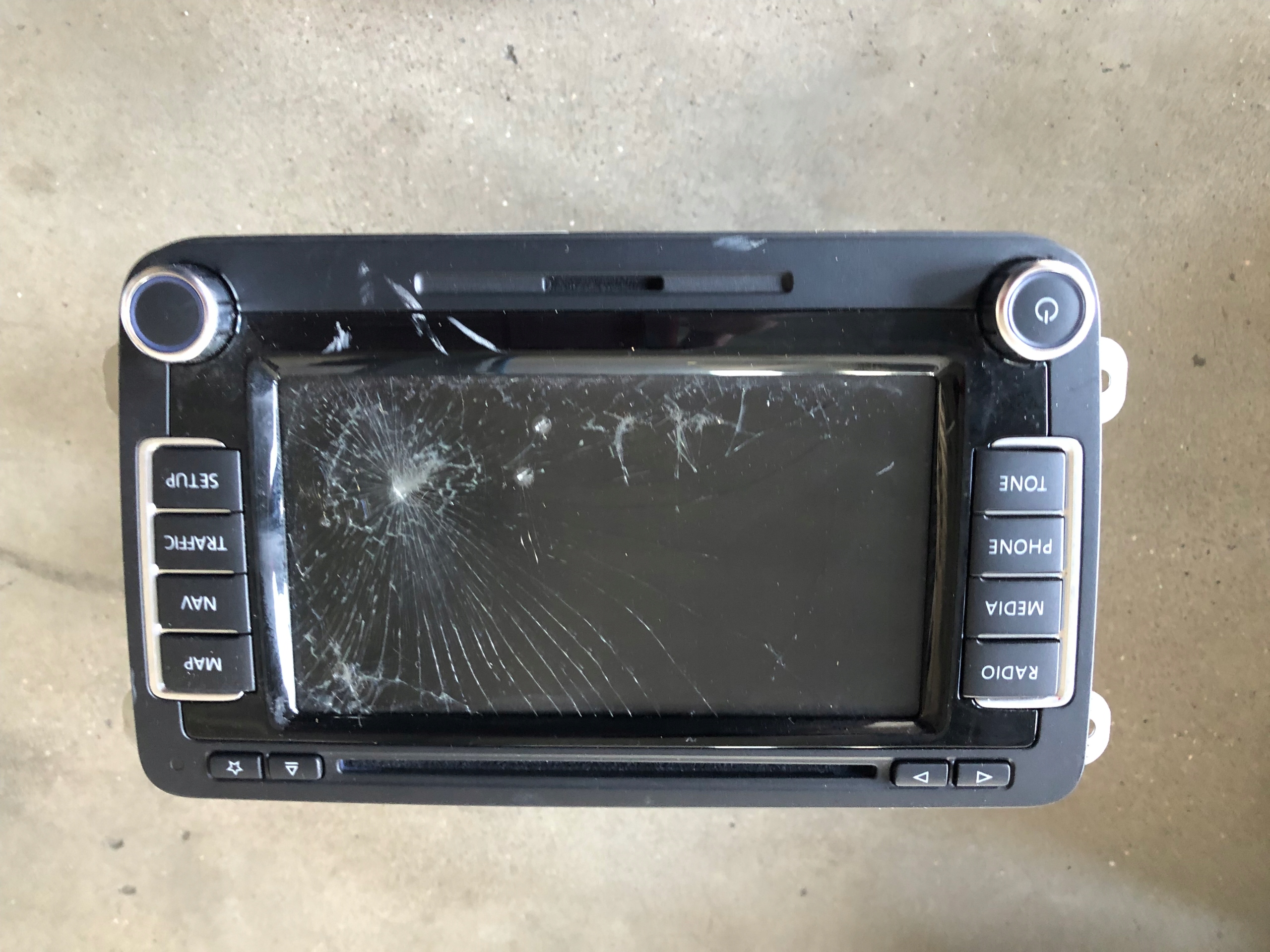 vw PASSAT B7 радио 1T0035680R......