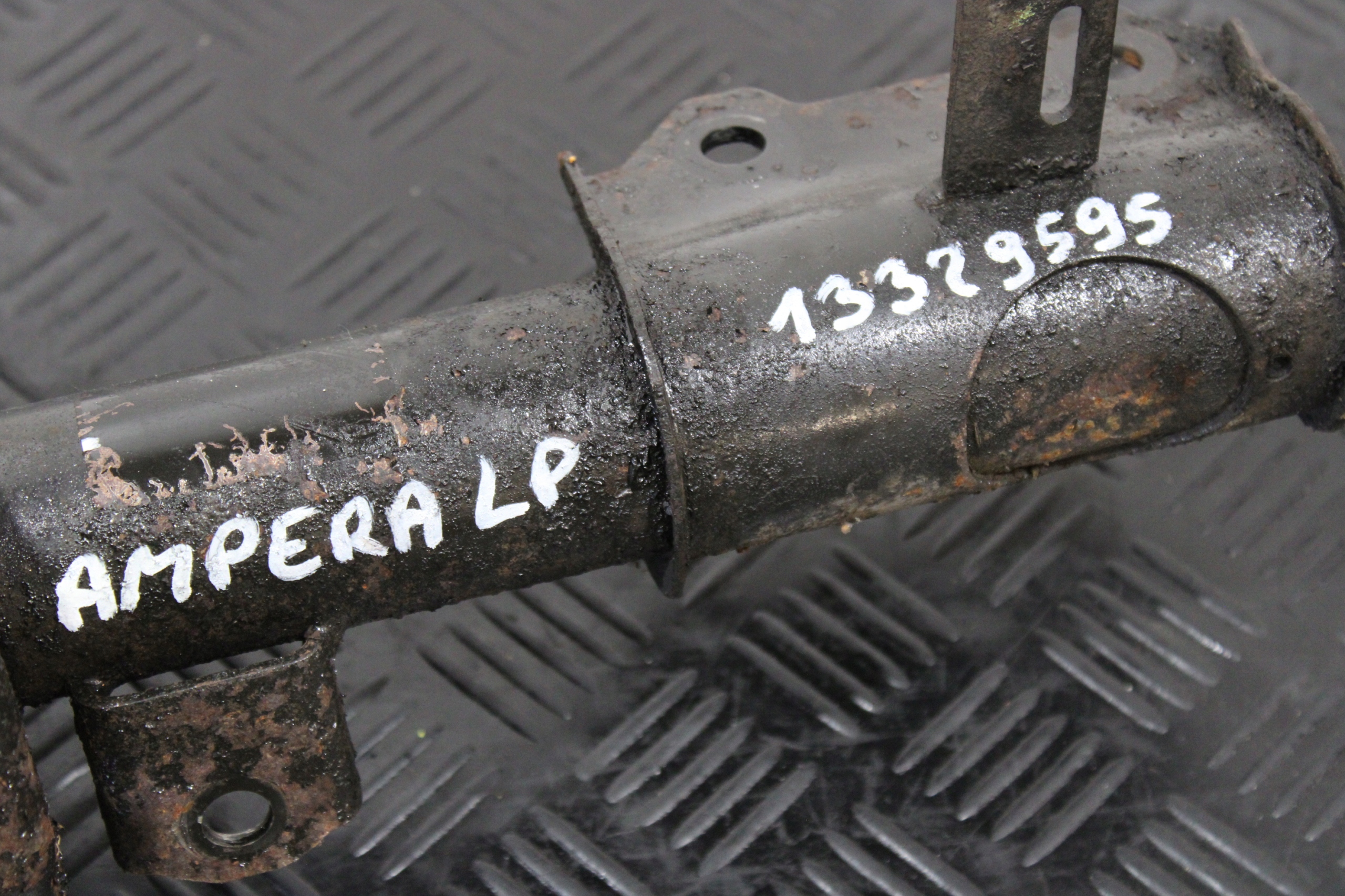 shock absorber McPherson left front 13329595 OPEL AMPERA 1,4 BENZ