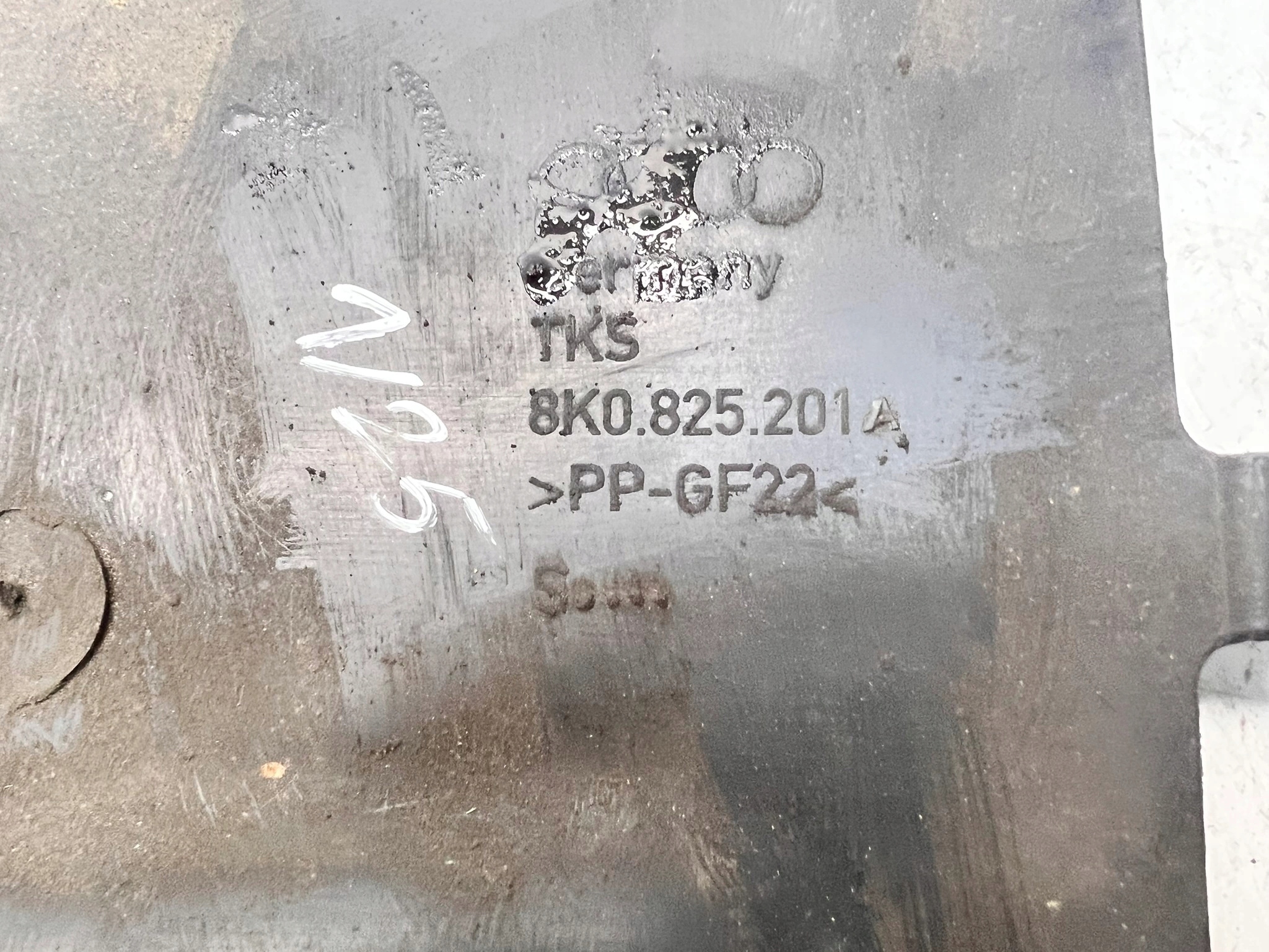 Blende Abdeckung abdeckung Unterfahrschutz links AUDI A4 B8 8K0825201A 2/25