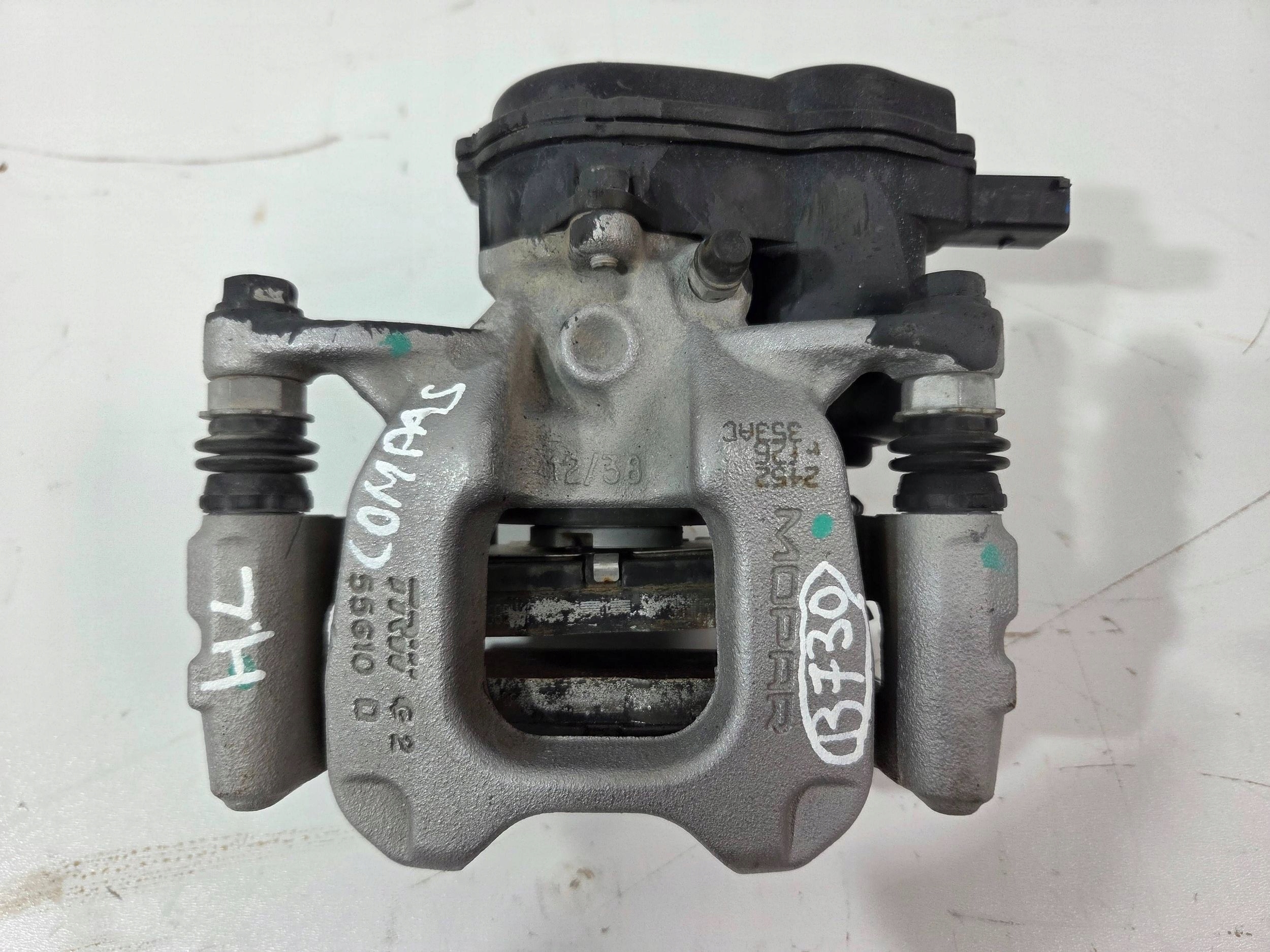 Jeep Compass II caliper brake rear left 55610 (B730)