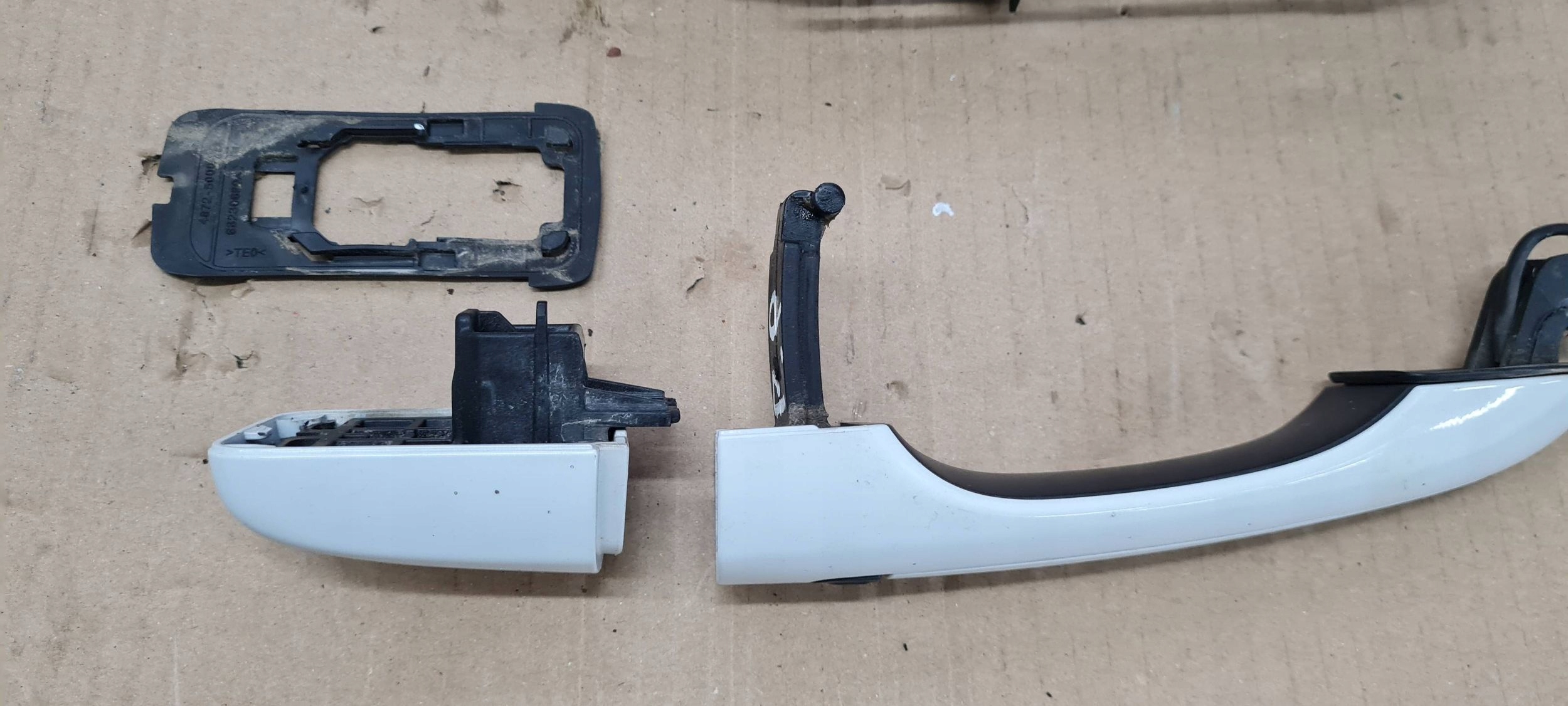 Chrysler Pacifica 2022 handle door right right front front PW7
