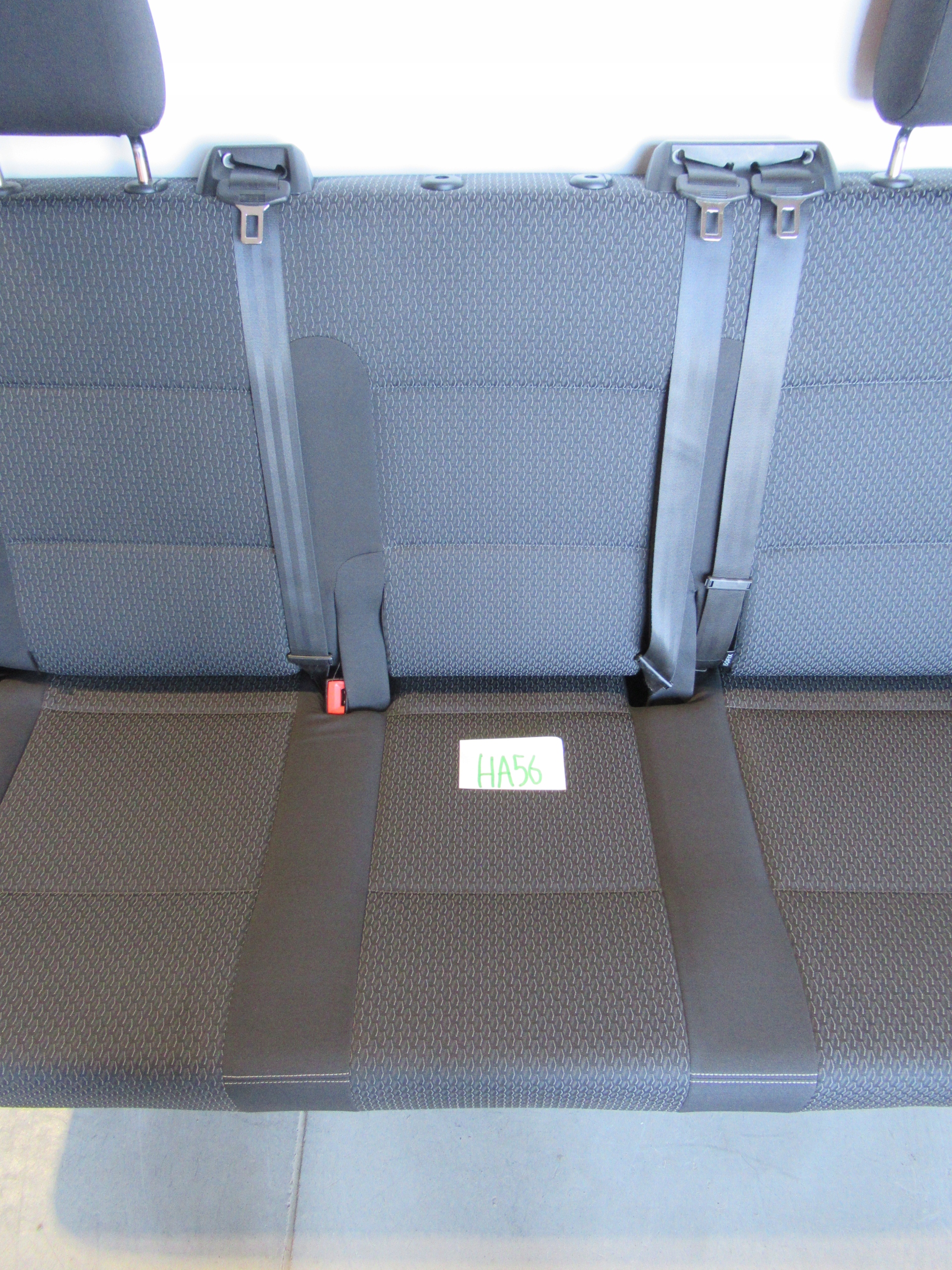 VW T6 MULTIVAN Sitz Sitz 3 RZAD ISOFIX KUTAMO
