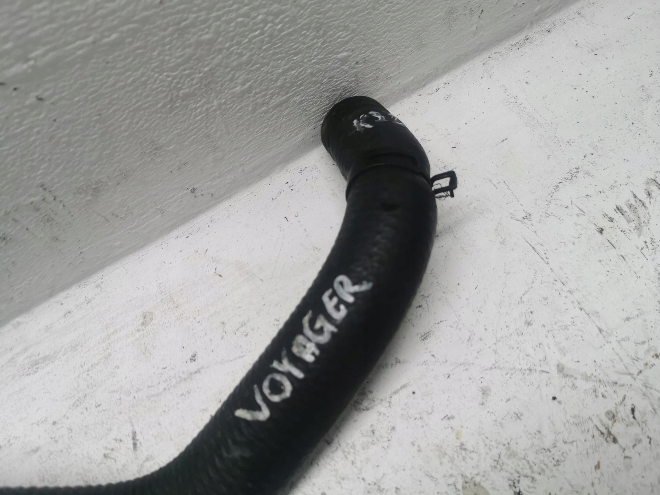 pipe air CHRYSLER VOYAGER IV 04-08 2.8 CRDI