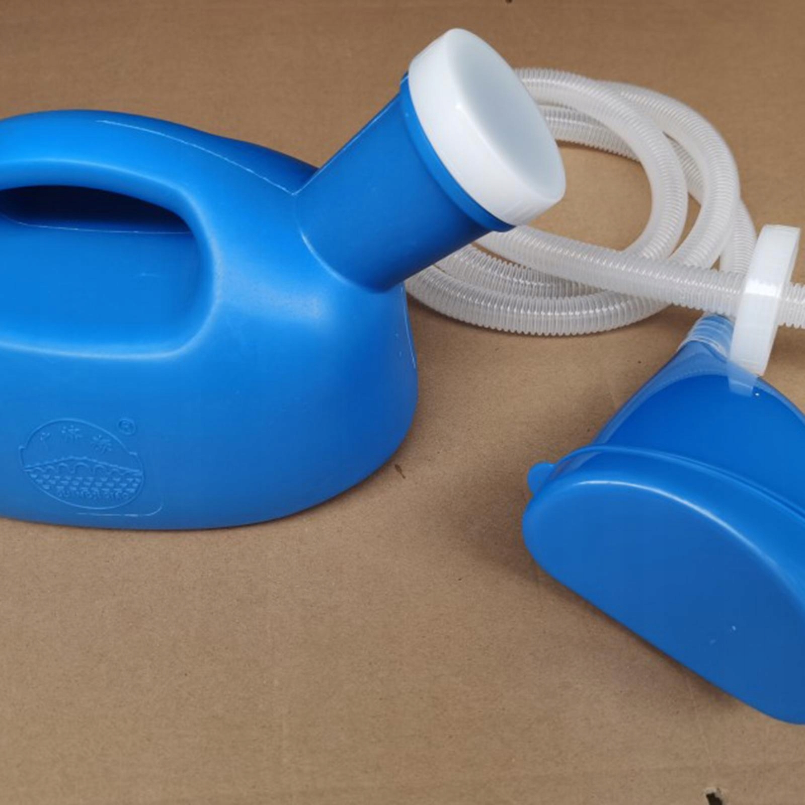 Przenośna butelka na mocz na zewnątrz o pojemności 2000 ml Rodzaj inny