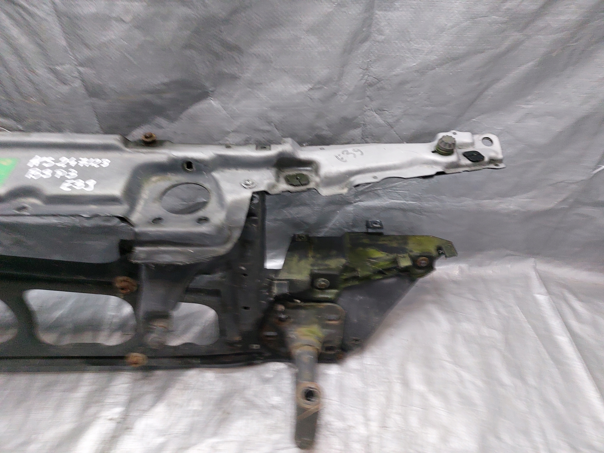 Schlossträger Versteifung BMW E39