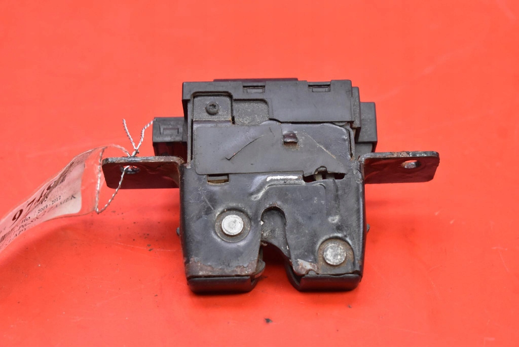 lock bonnet rear part boot 8200947699 RENAULT CLIO 3 III 3D HB 09-12
