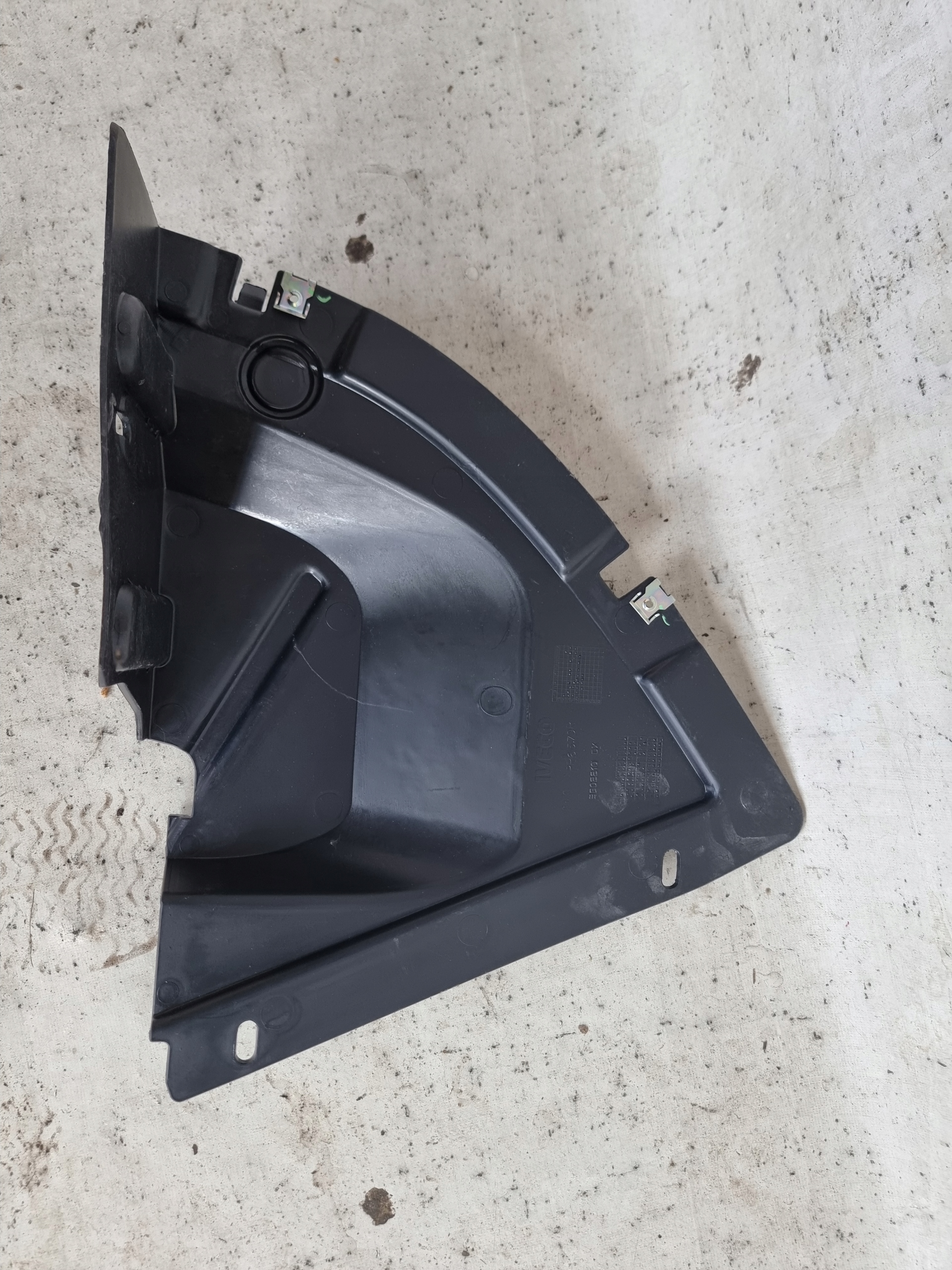 IVECO DAILY IV V 06-14 motor cover right front 3802210