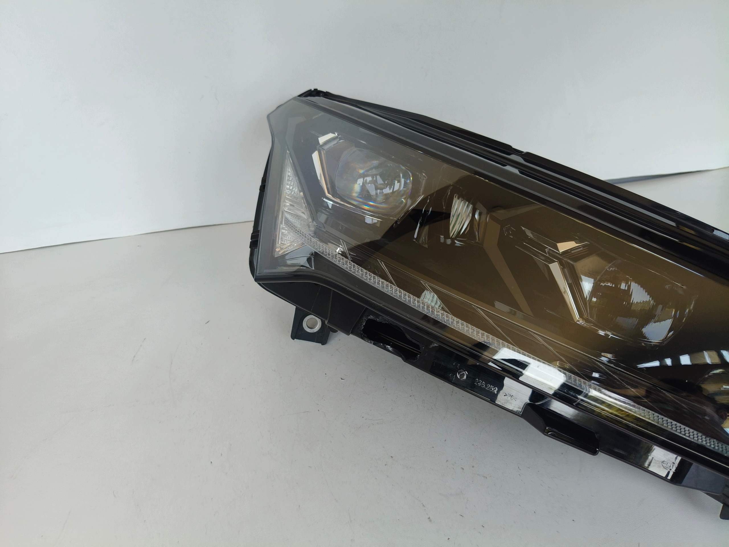 Licht rechts REFLEKTOR SKODA ENYAQ 5LA 21- FULL LED