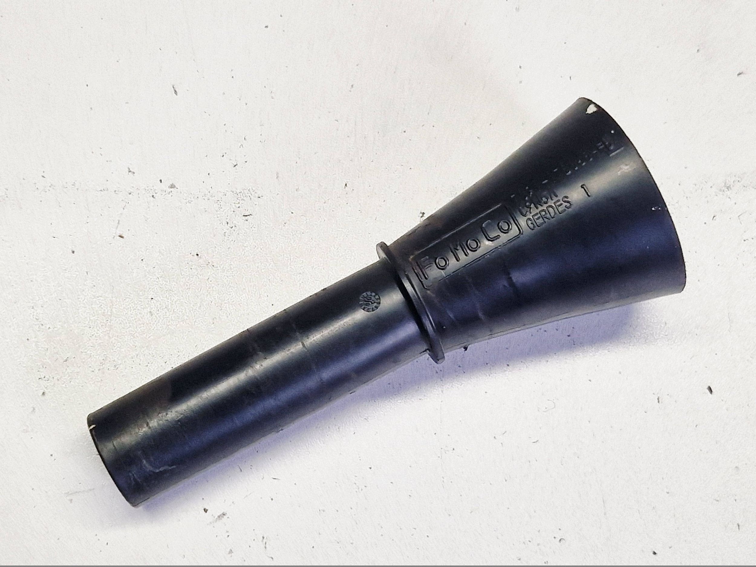 Lejek rezervoara goriva Ford 7G9117B068FB