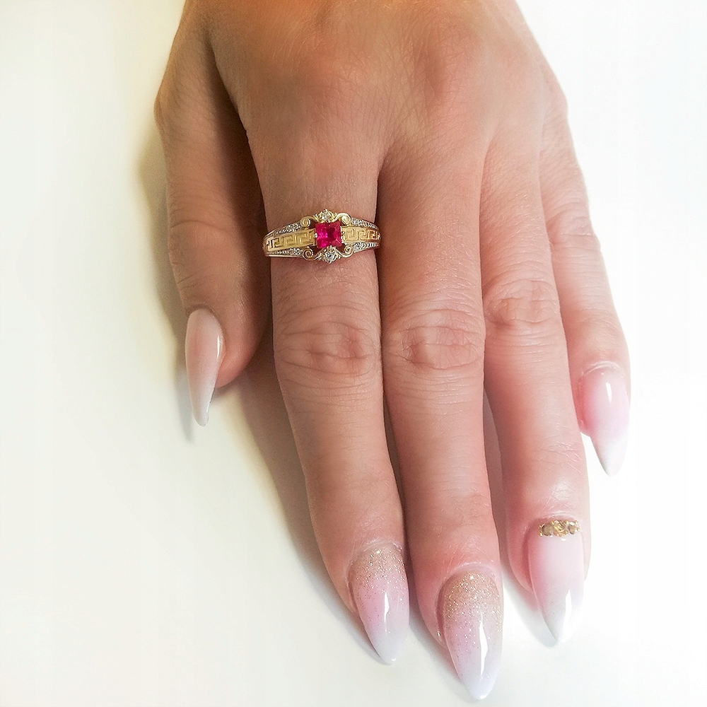 ZŁOTY PIERŚCIONEK WZÓR GRECKI Z RUBINEM ZŁOTO 585 Rozmiar/Średnica wew. (mm) na wymiar