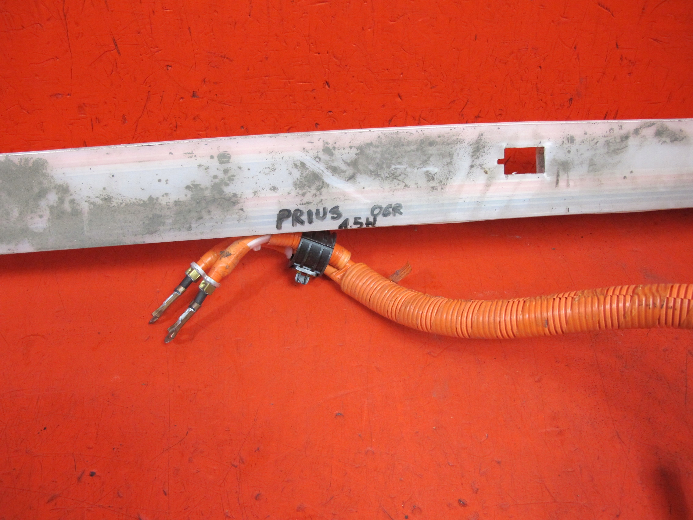 TOYOTA PRIUS II W20 1.5 H 03- cable battery