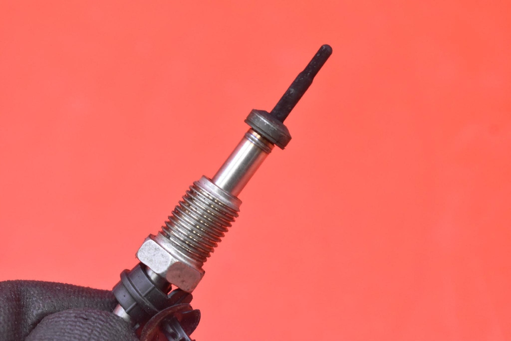 Sensor TEMPERATURY Gase 26404367R RENAULT CLIO 4 IV 1.5 DCI 90 KM 16-19