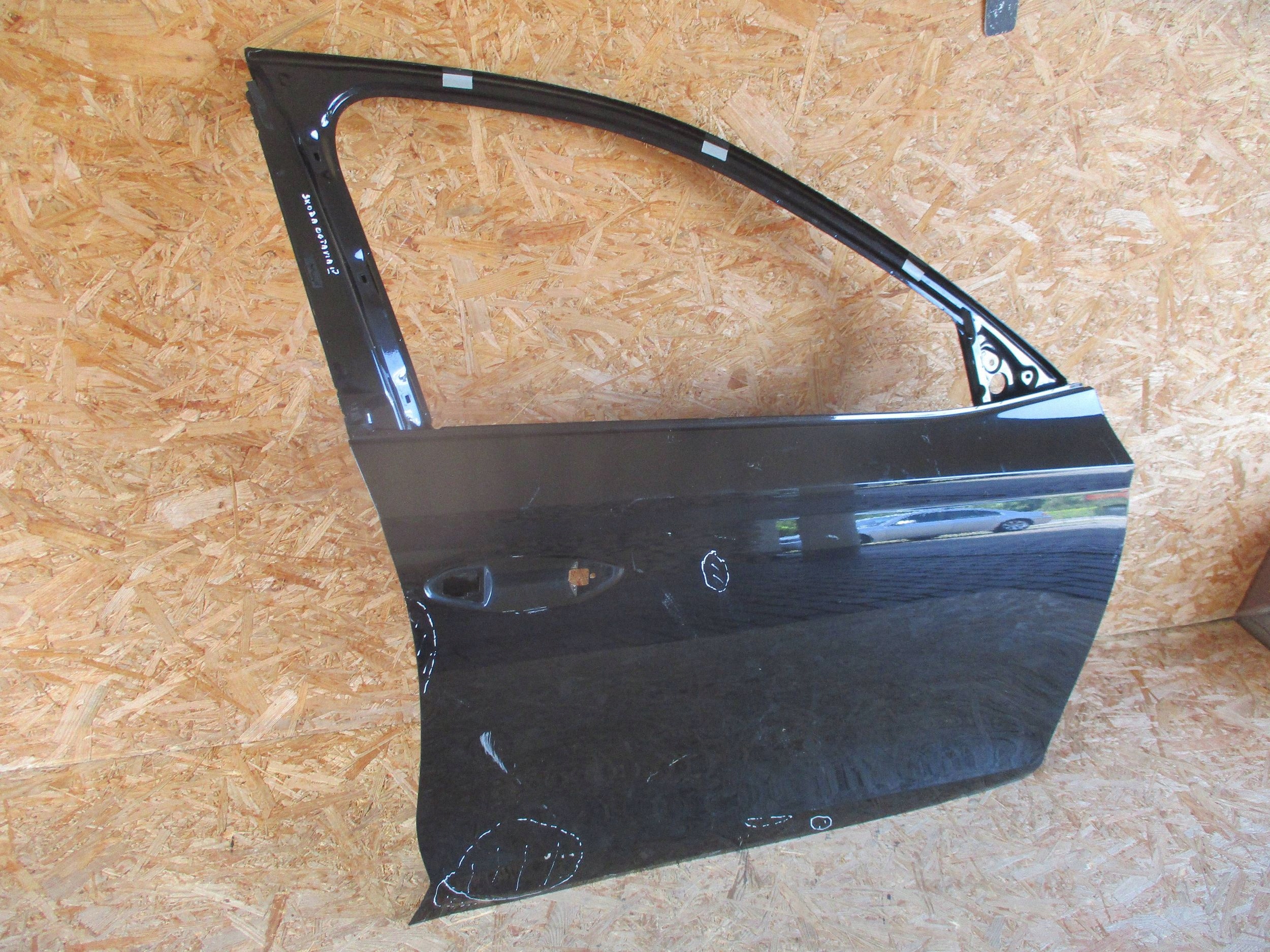 door front front right SKODA OCTAVIA IV