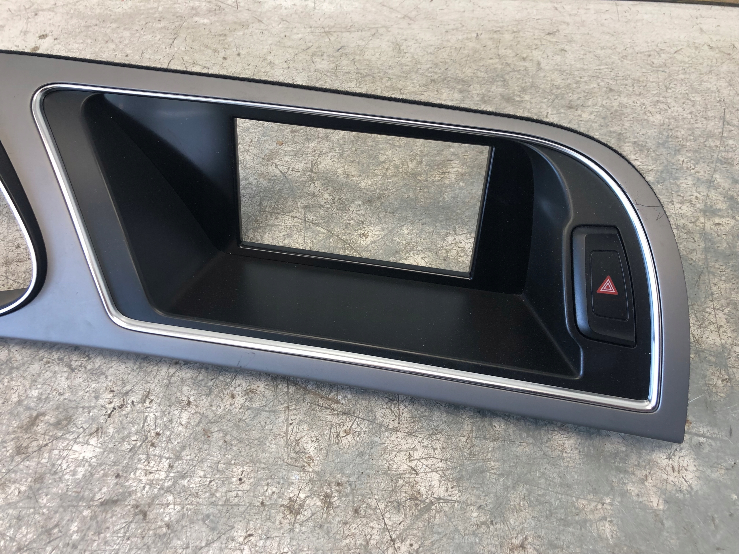 Châssis DEKOR Instruments tachymètre compte tours AUDI A4 B8 8K1857186S