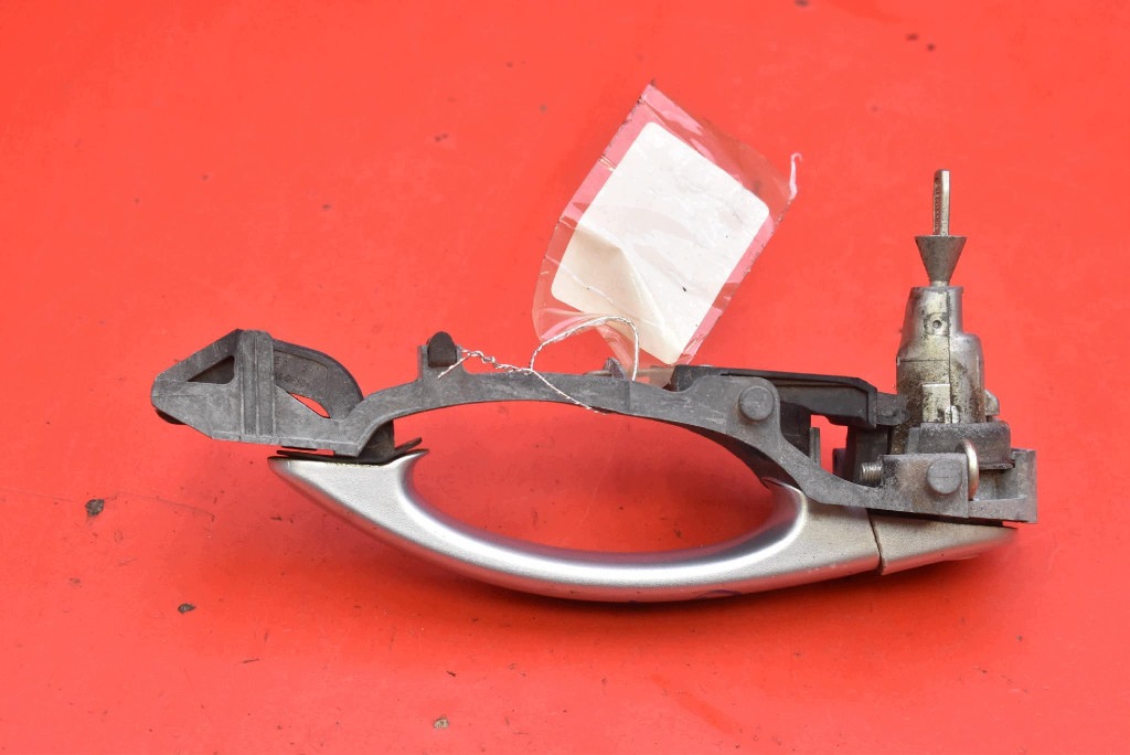 handle left front front SREBRNA 1Z0839885 VW GOLF 5 V plus 04-09