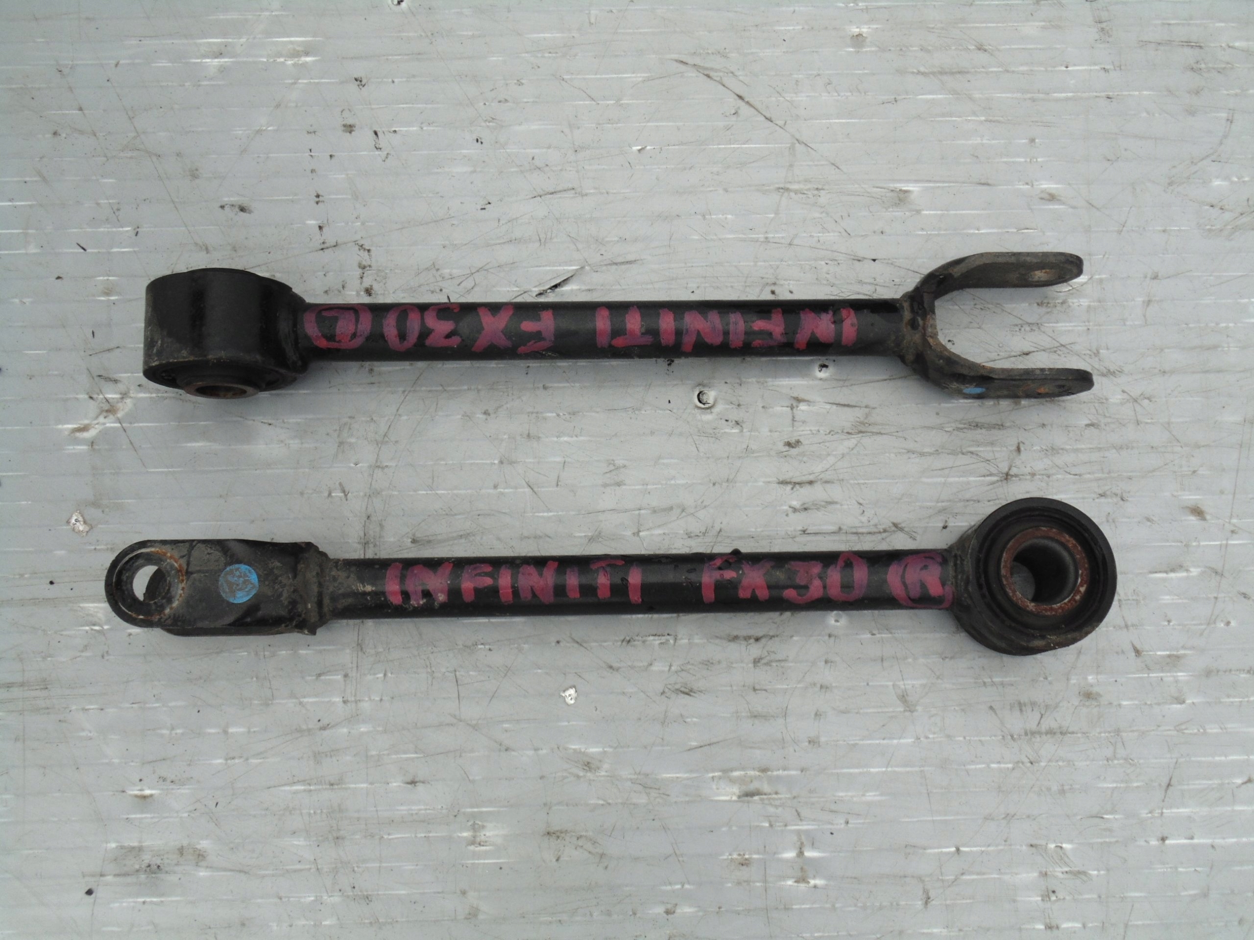 arm clutch rear right left INFINITI FX30D 13R