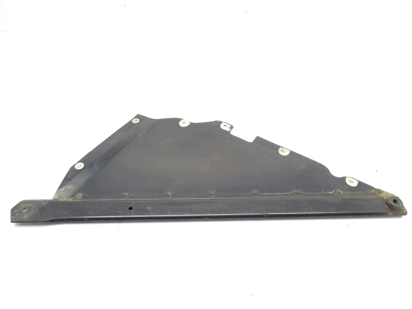 cover lower of the engine chassis left BMW I3 6852671