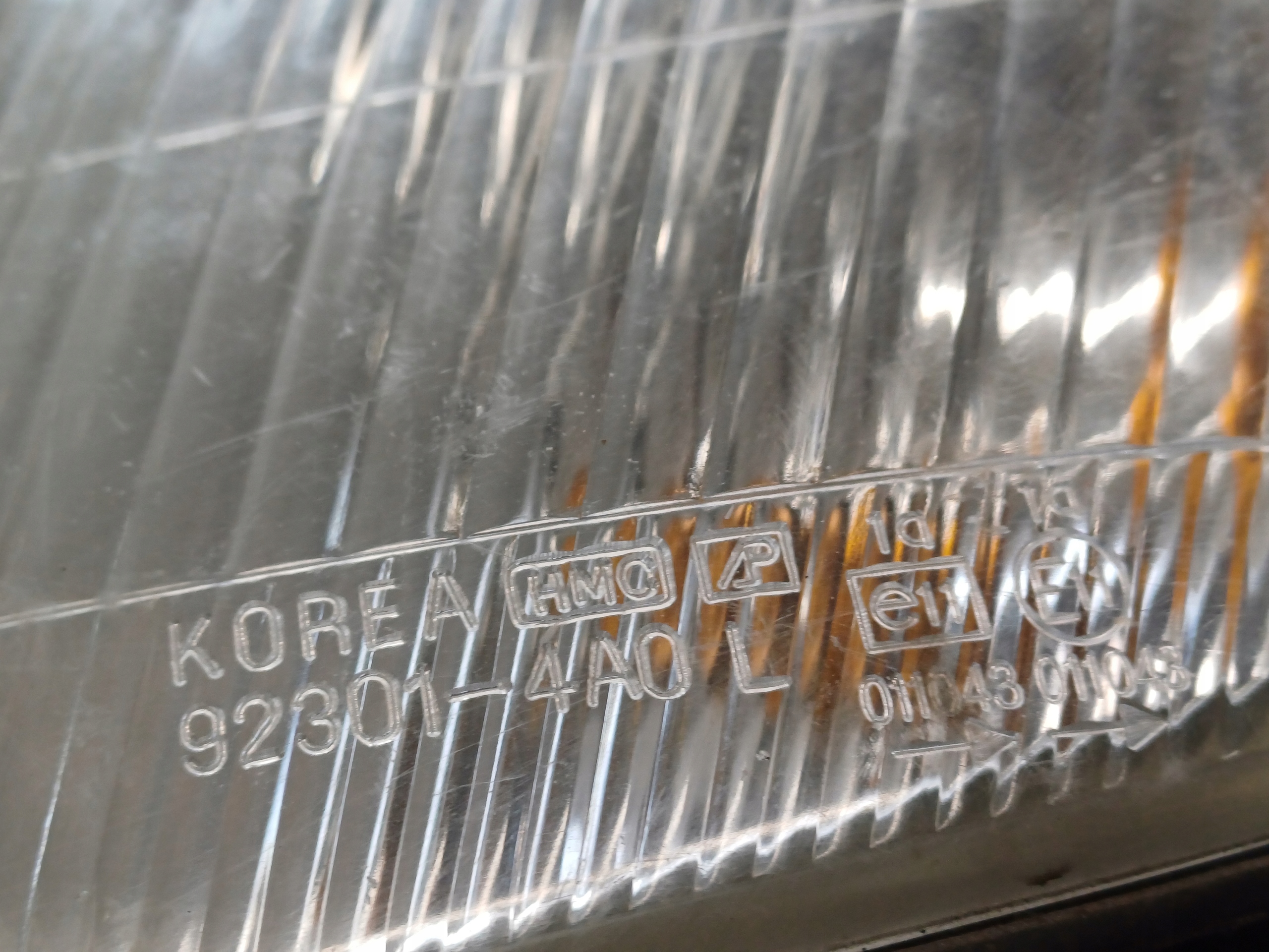 Hyundai 97- поворотник 923014A0