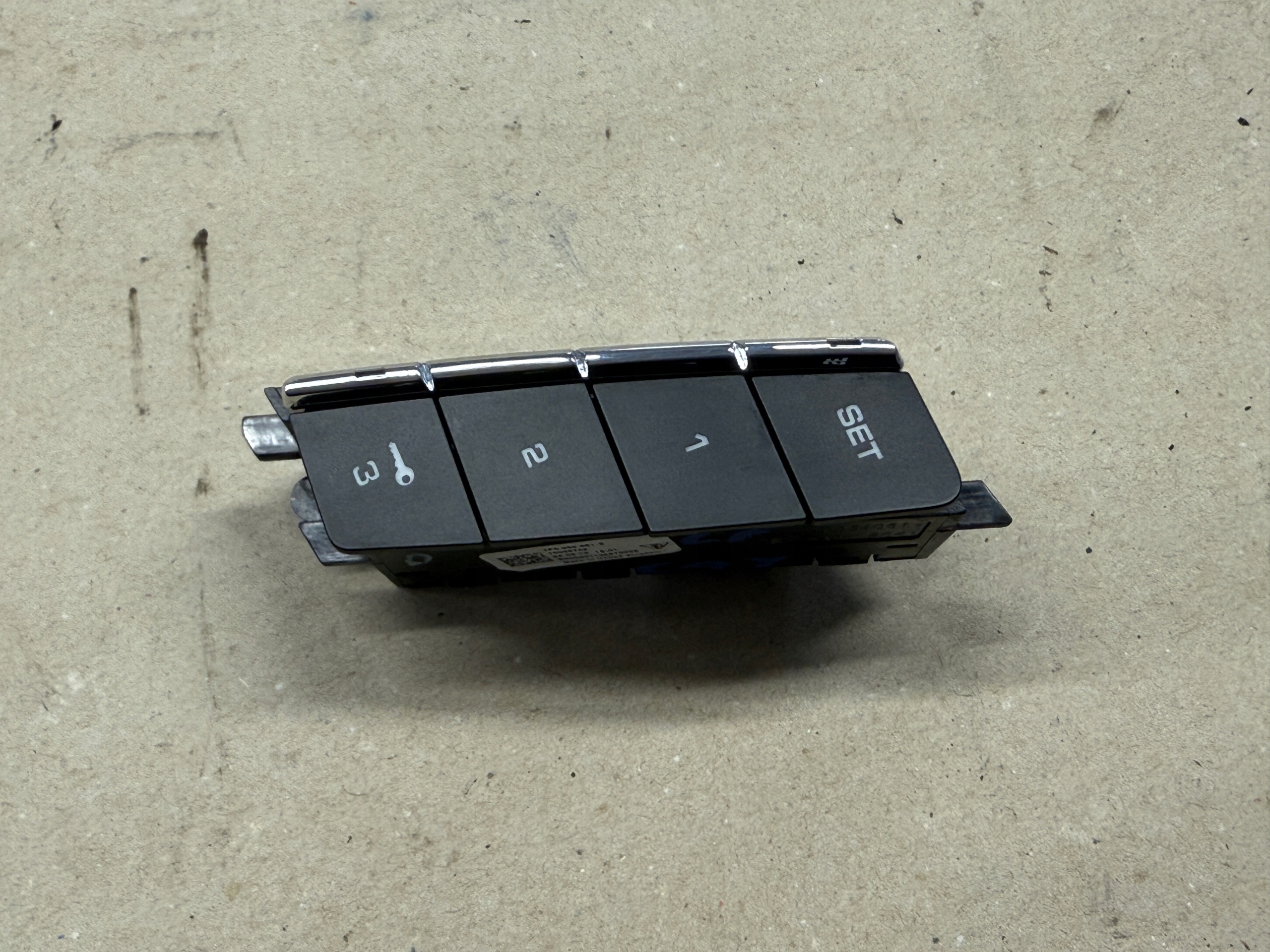 PORSCHE CAYENNE II 92A switch PANEL seat left front 7P5959561B