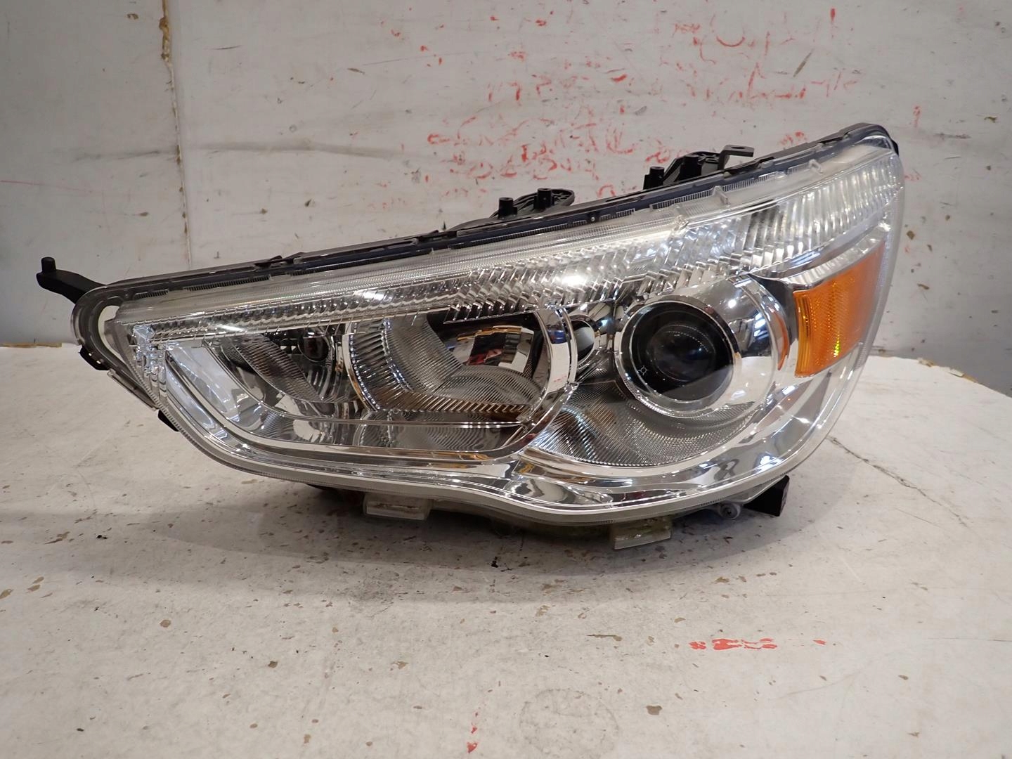 light front front left MITSUBISHI ASX 2010
