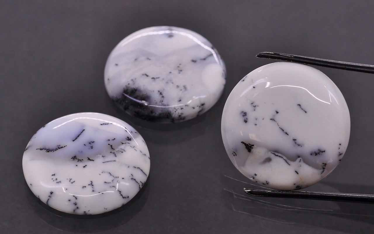 Dendritový achát kulatý kabošon fi 25,5 mm