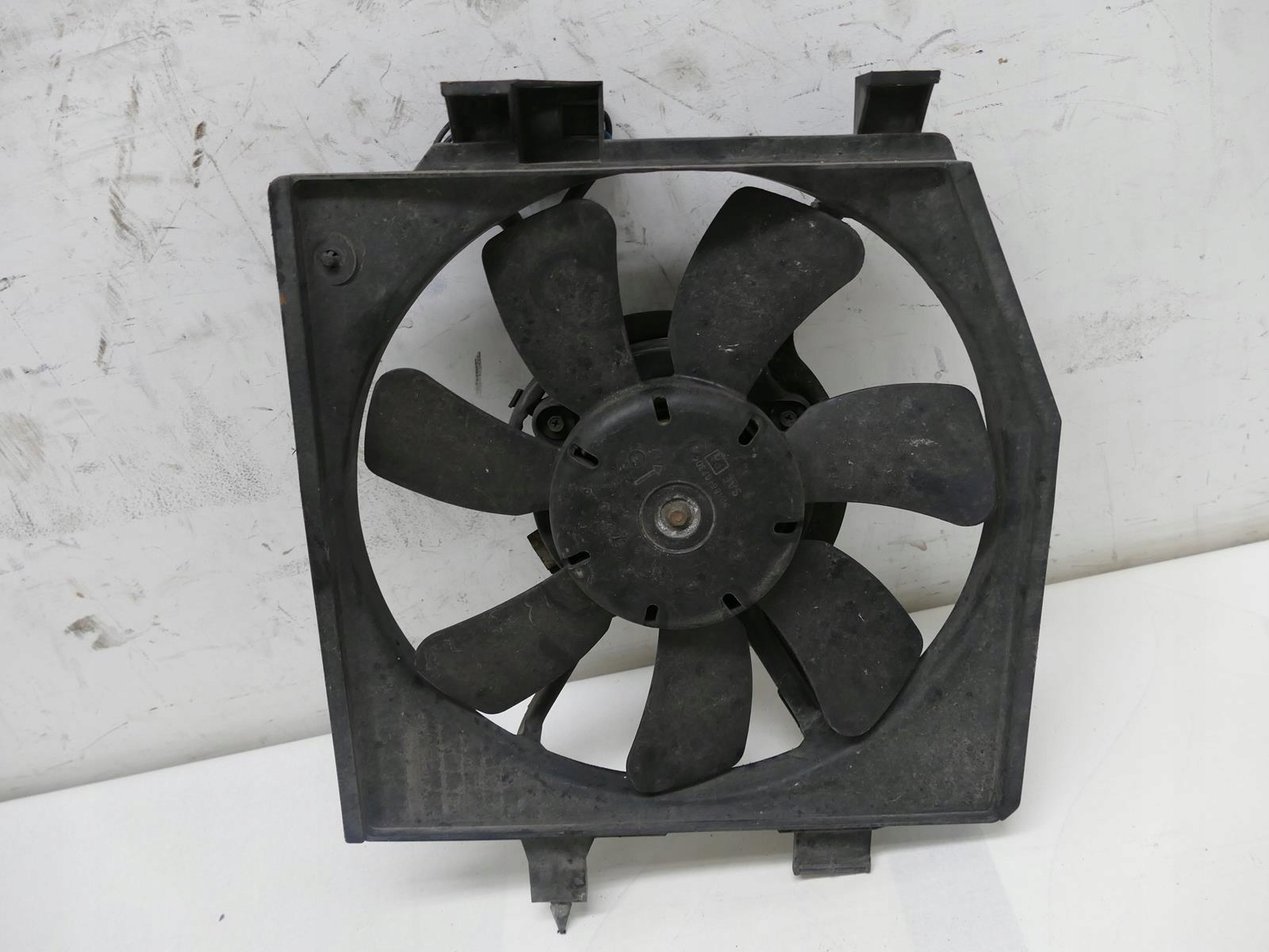 MAZDA PREMACY 1.8 b ventilátor chladiče