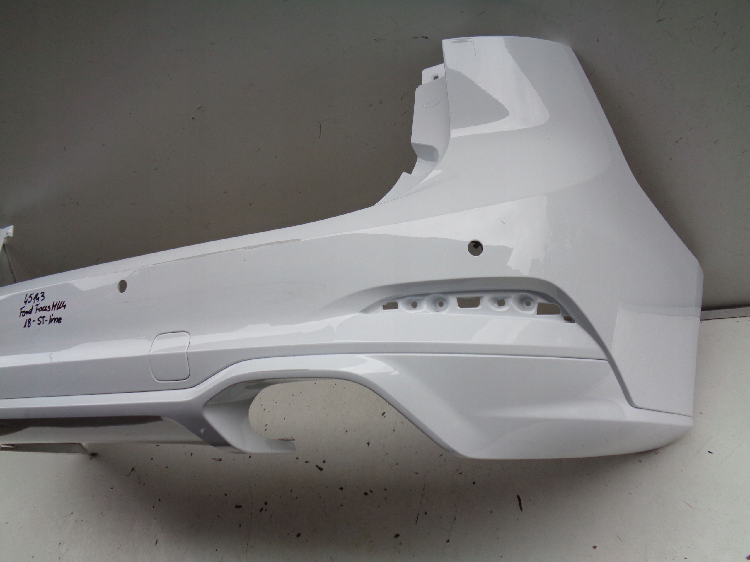 bumper rear FORD FOCUS MK4 18- KOMBI ST-LINE NR 45143