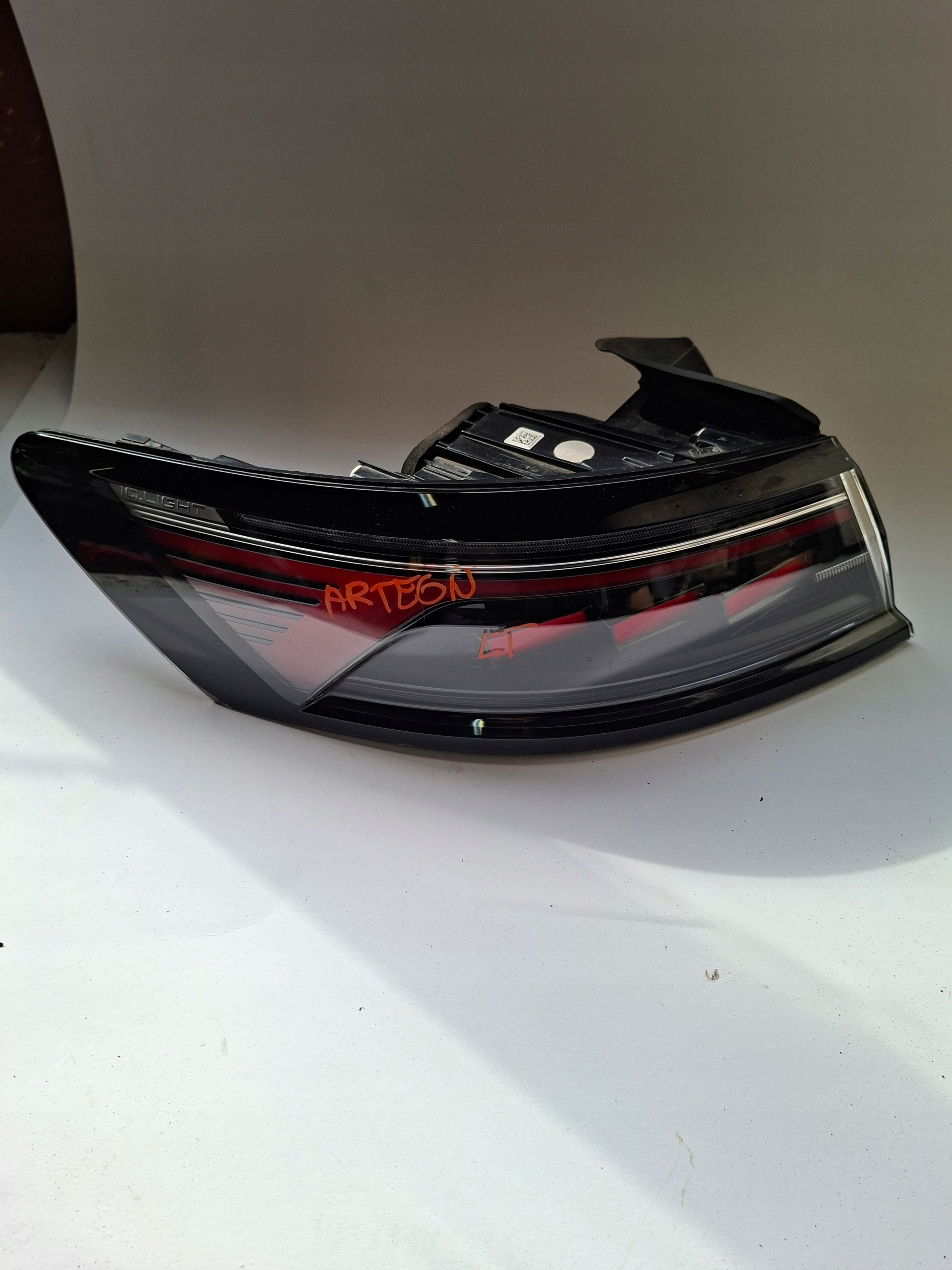 light rear part left VW ARTEON LED 82080106