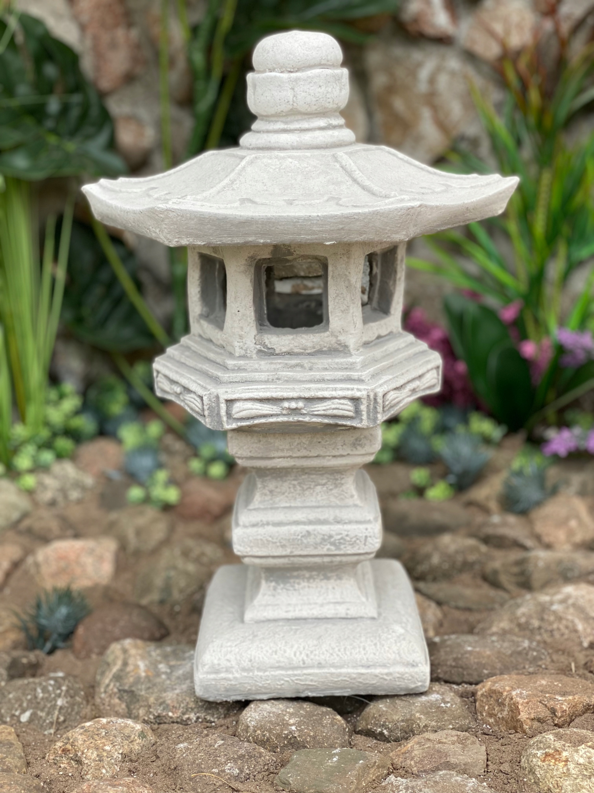 Figura do ogrodu betonowa Pagoda Typ rzeźba (figura)