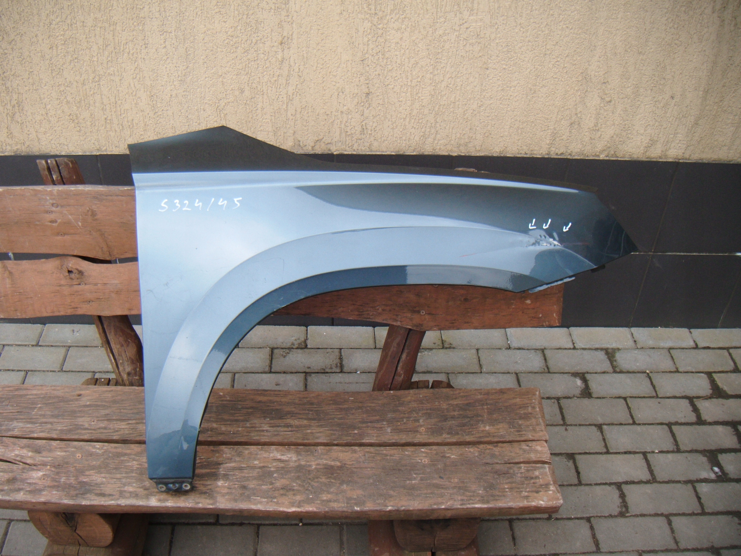 SKODA KAROQ 2017 - BŁOTNIK PRAWY PRZÓD PRZEDNI