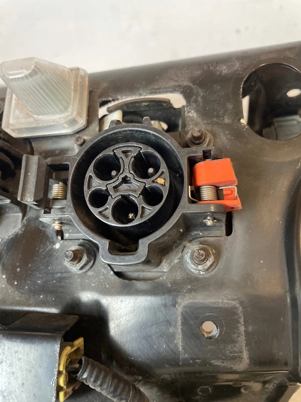 complete Port adapter connecting spoiler ladowania stelarz Nissan Leaf and