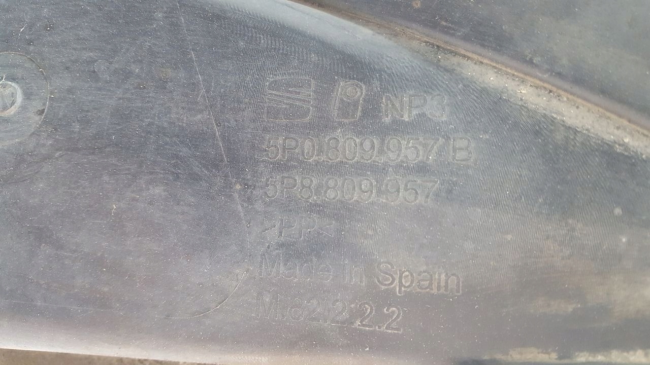 podblatník předek přední levé Seat Altea