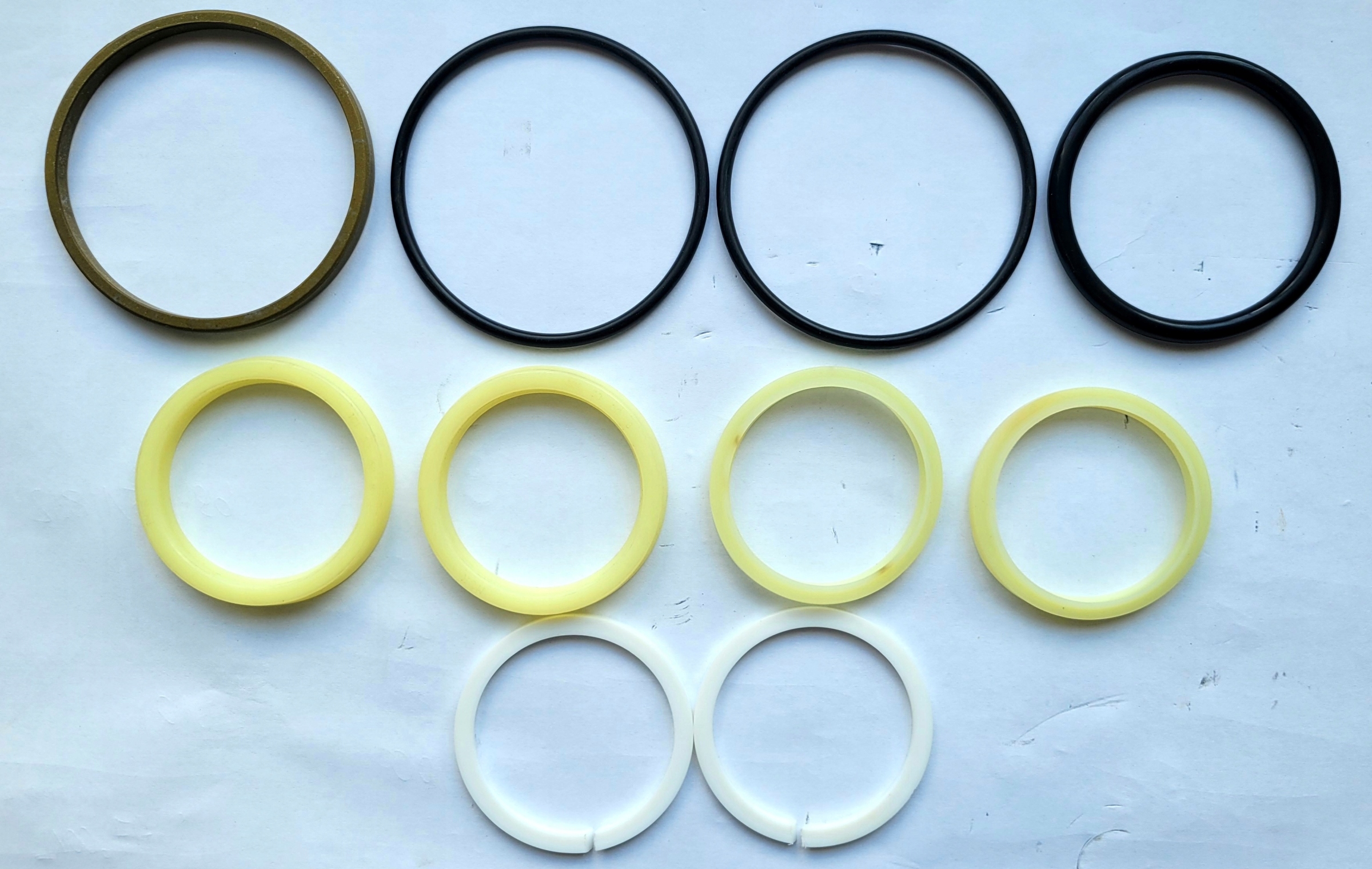 Zestaw Uszczelek Cylindra Kierowania HC,CPCD 4.5 R