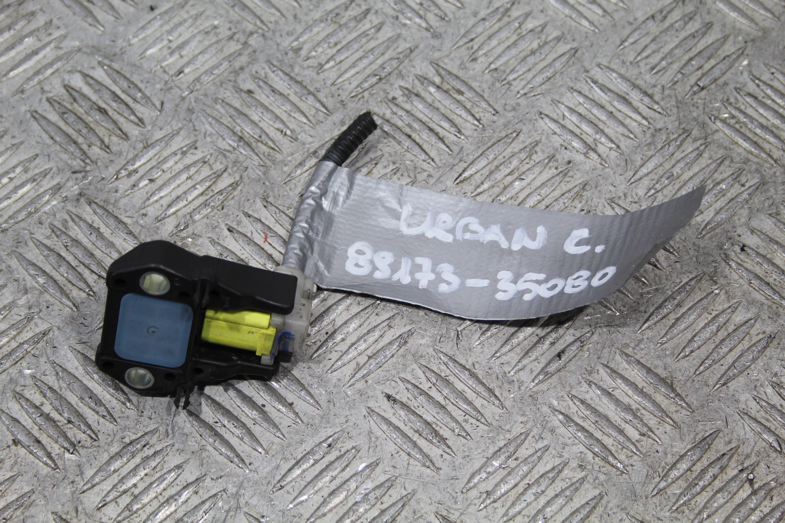 impact sensor TOYOTA URBAN CRUISER