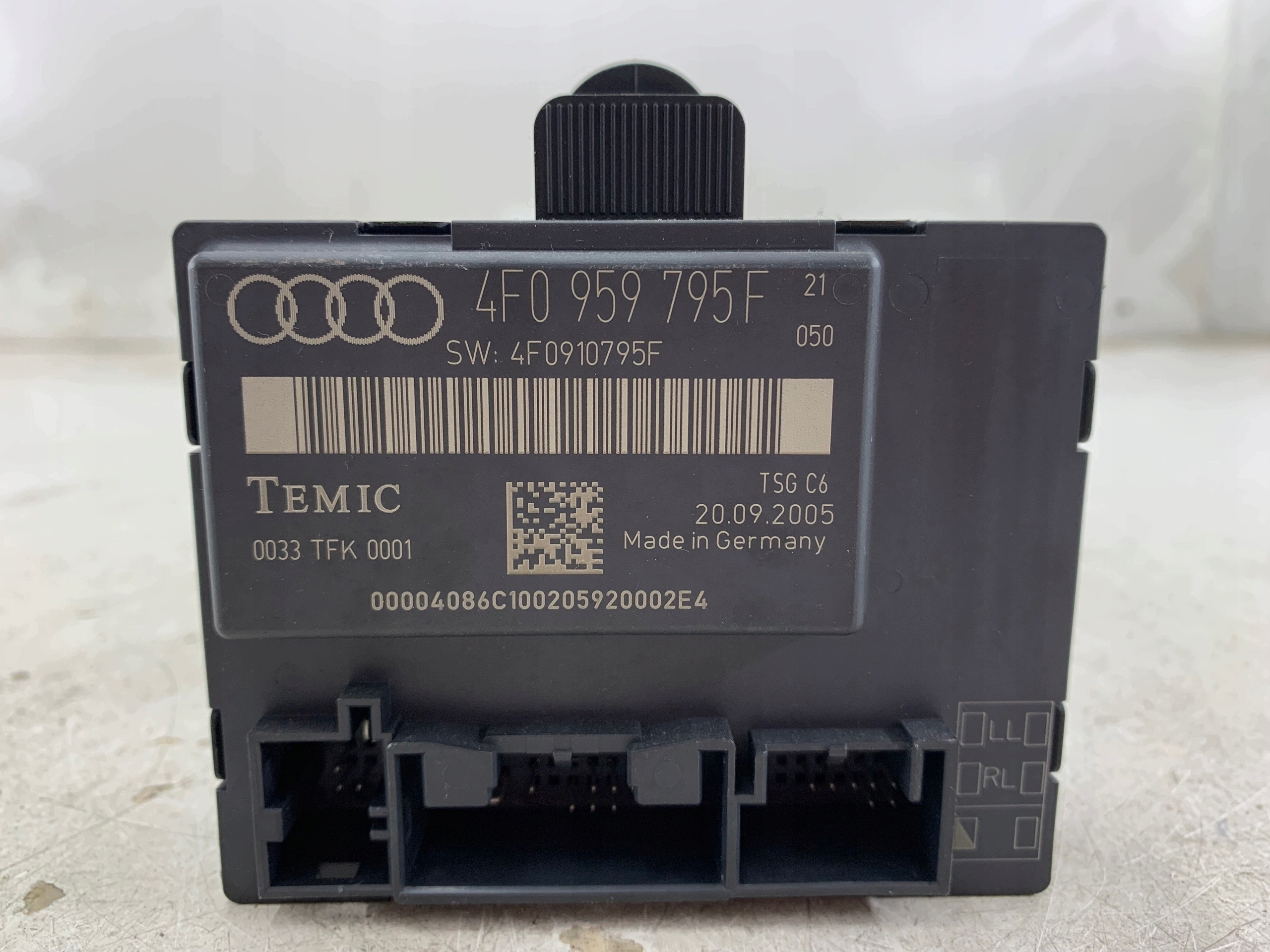 AUDI A6 C6 control unit module door left rear part 4F0959795F