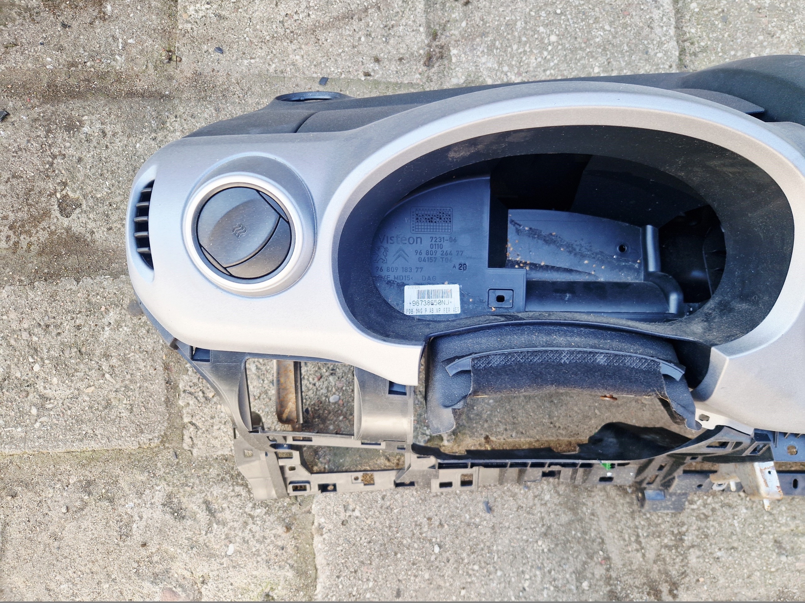 CITROEN BERLINGO 2010 ROK dashboard console cockpit