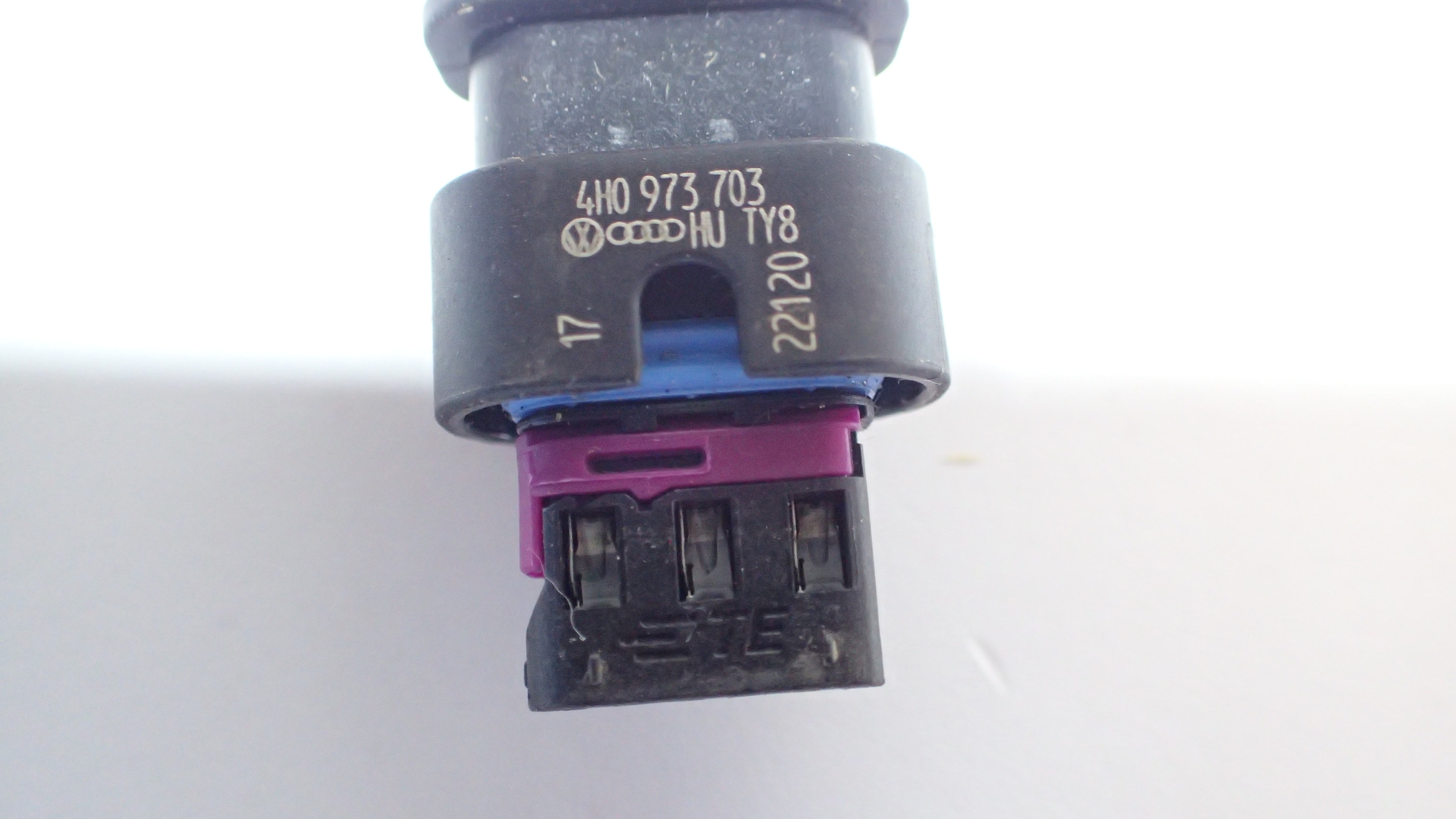 WIAZKA ZDERZAKA PRZOD SEAT ATECA 575971095CA Installation side front