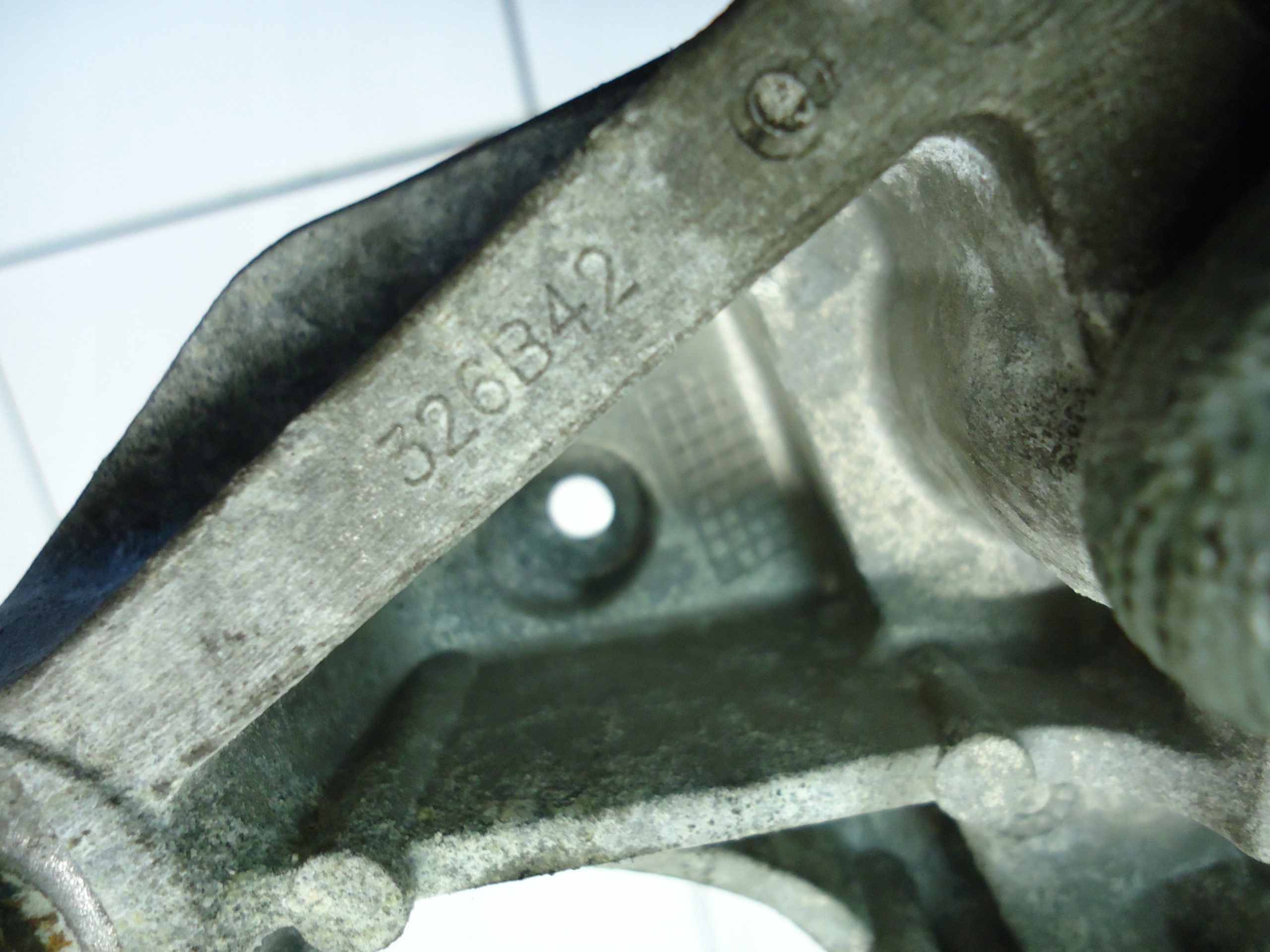 PEUGEOT CITROEN Getriebehalter 326B42