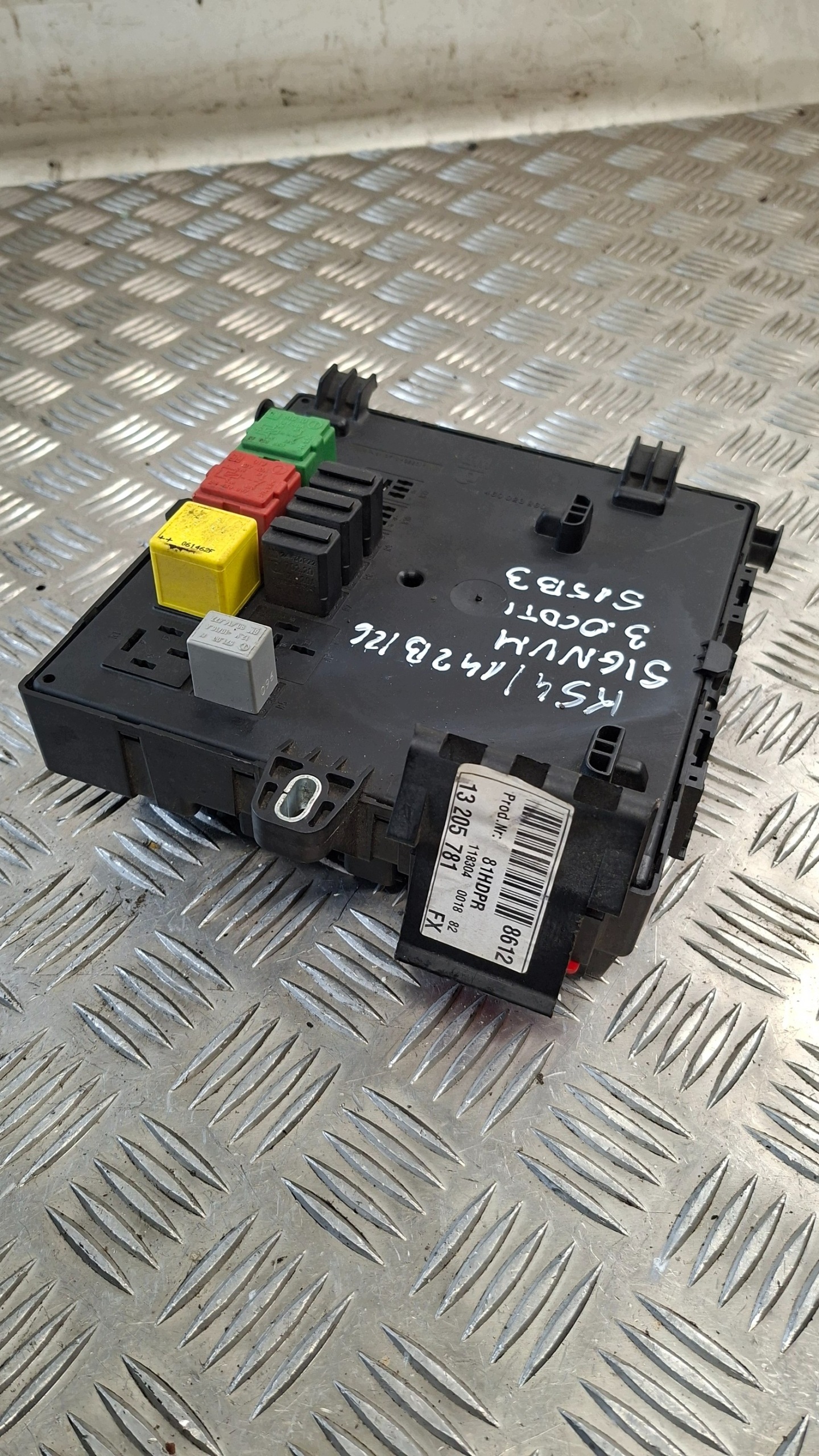 Module fusibles OPEL SIGNUM 3.0CDTI