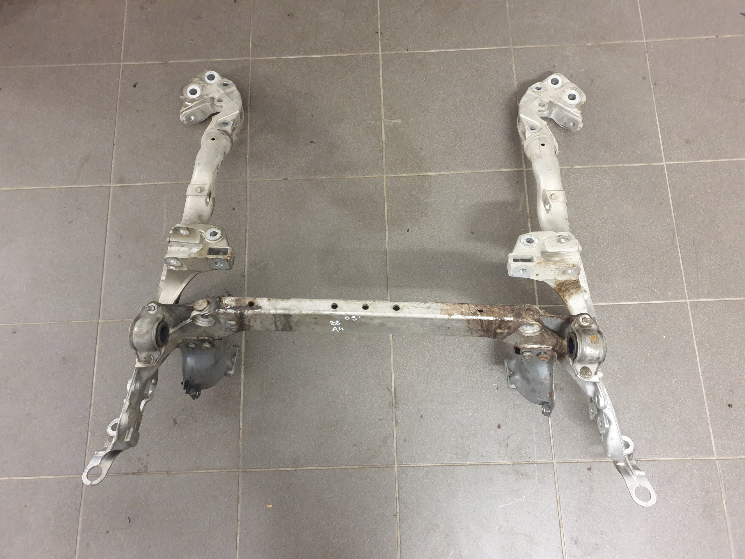 axle beam axle beam subframe AUDI A4 B8 A5 2008- 8T0399315J
