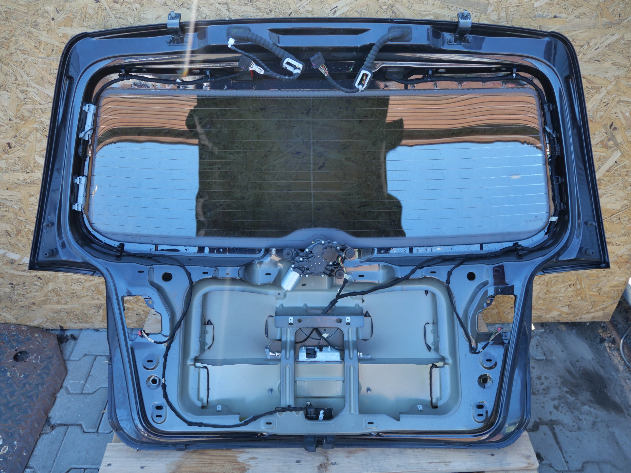 VW TOURAN II trunk door boot rear part