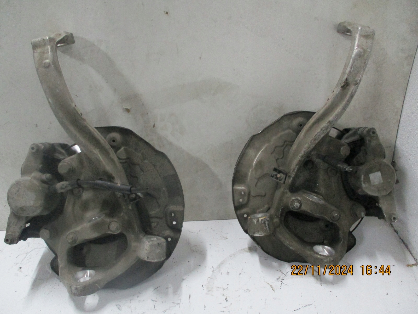 swing front right left MERCEDES C KLASA 205 2,2CDI