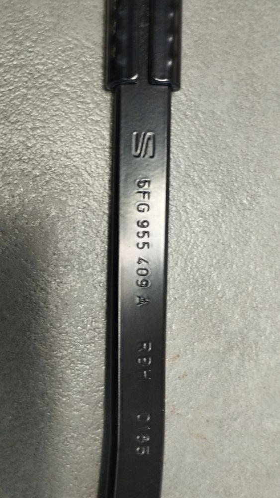 Cupra Formentor wiper arm windows left 5F6955409A