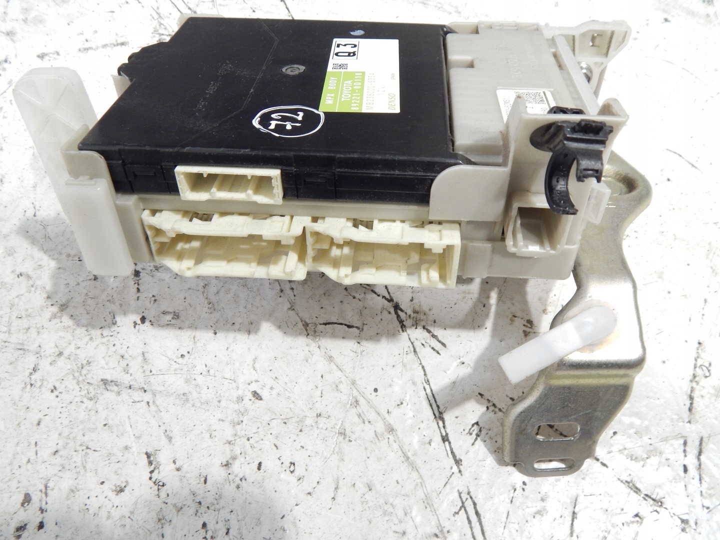 MODUL BSI TOYOTA YARIS 11-19 1.0 B Kod producenta 89221-0D470